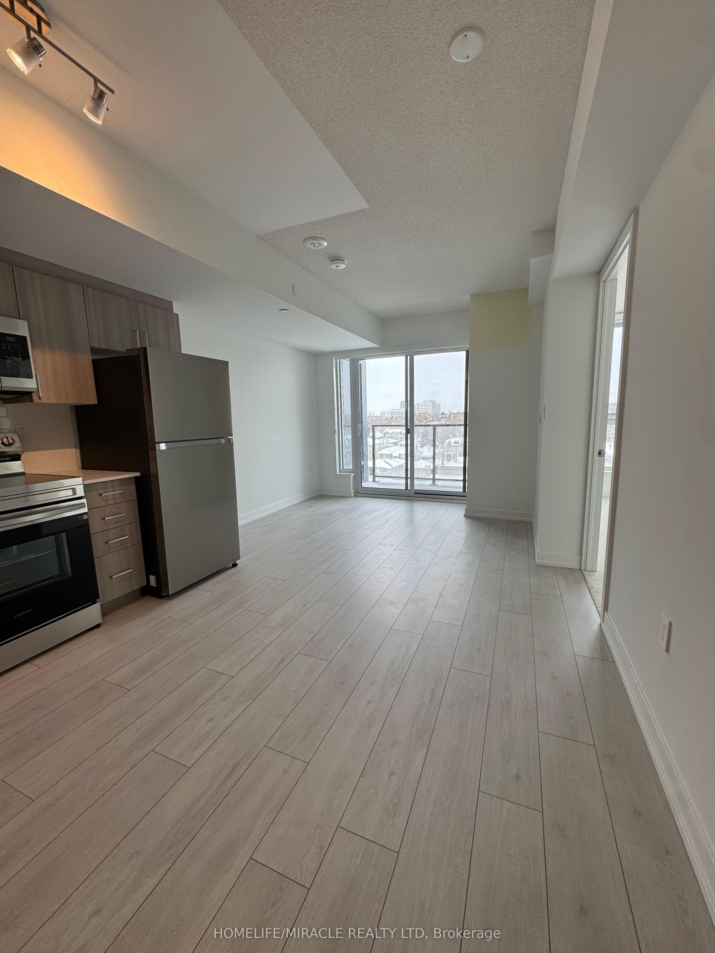 556 Marlee Avenue 621, Toronto, ON M6B 0B1 photo 4
