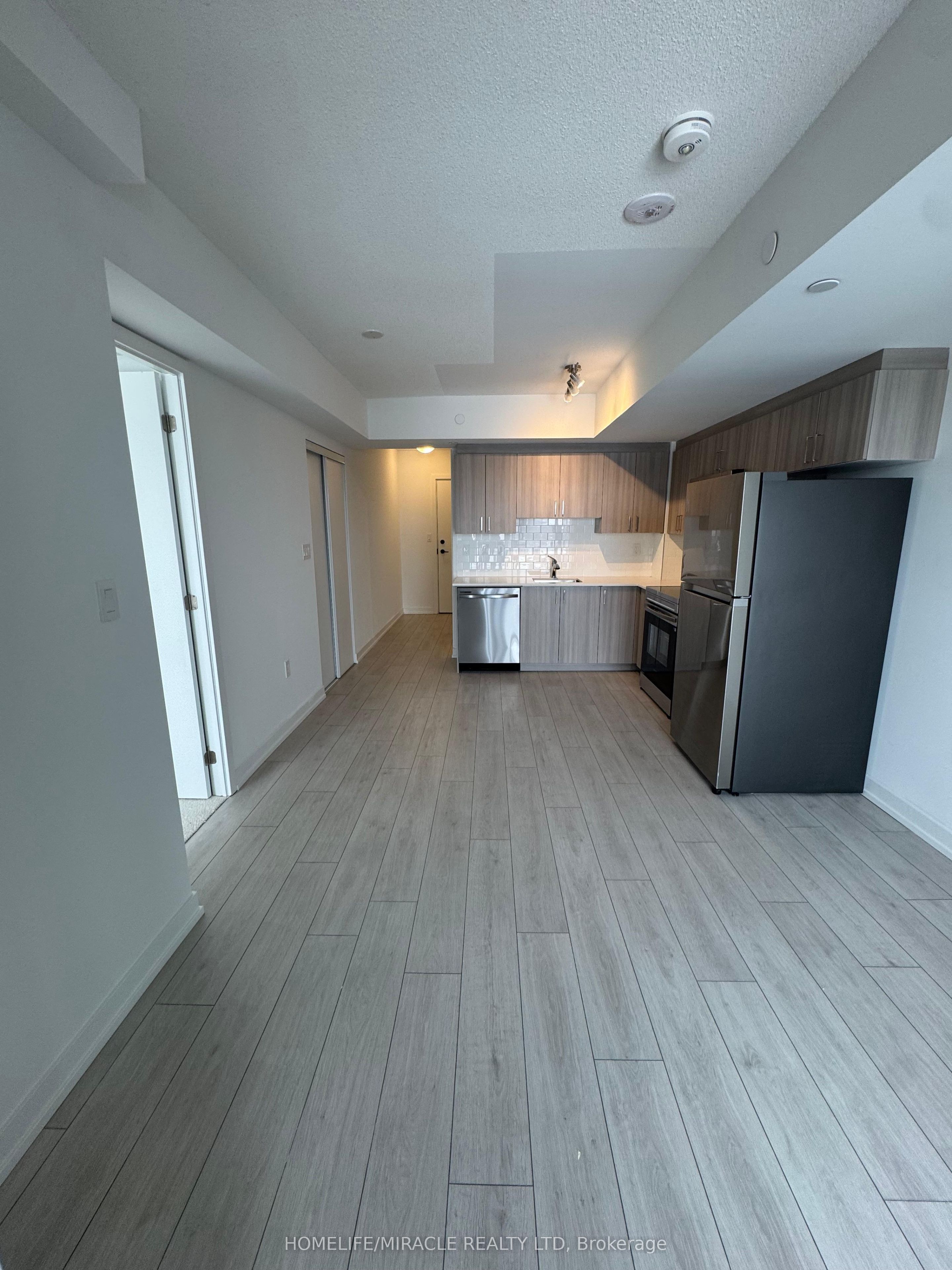 556 Marlee Avenue 621, Toronto, ON M6B 0B1 photo 5