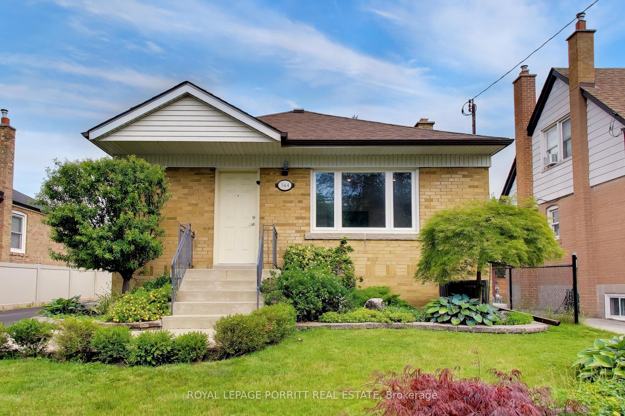 344 Rimilton Avenue, Toronto, ON M8W 2E6