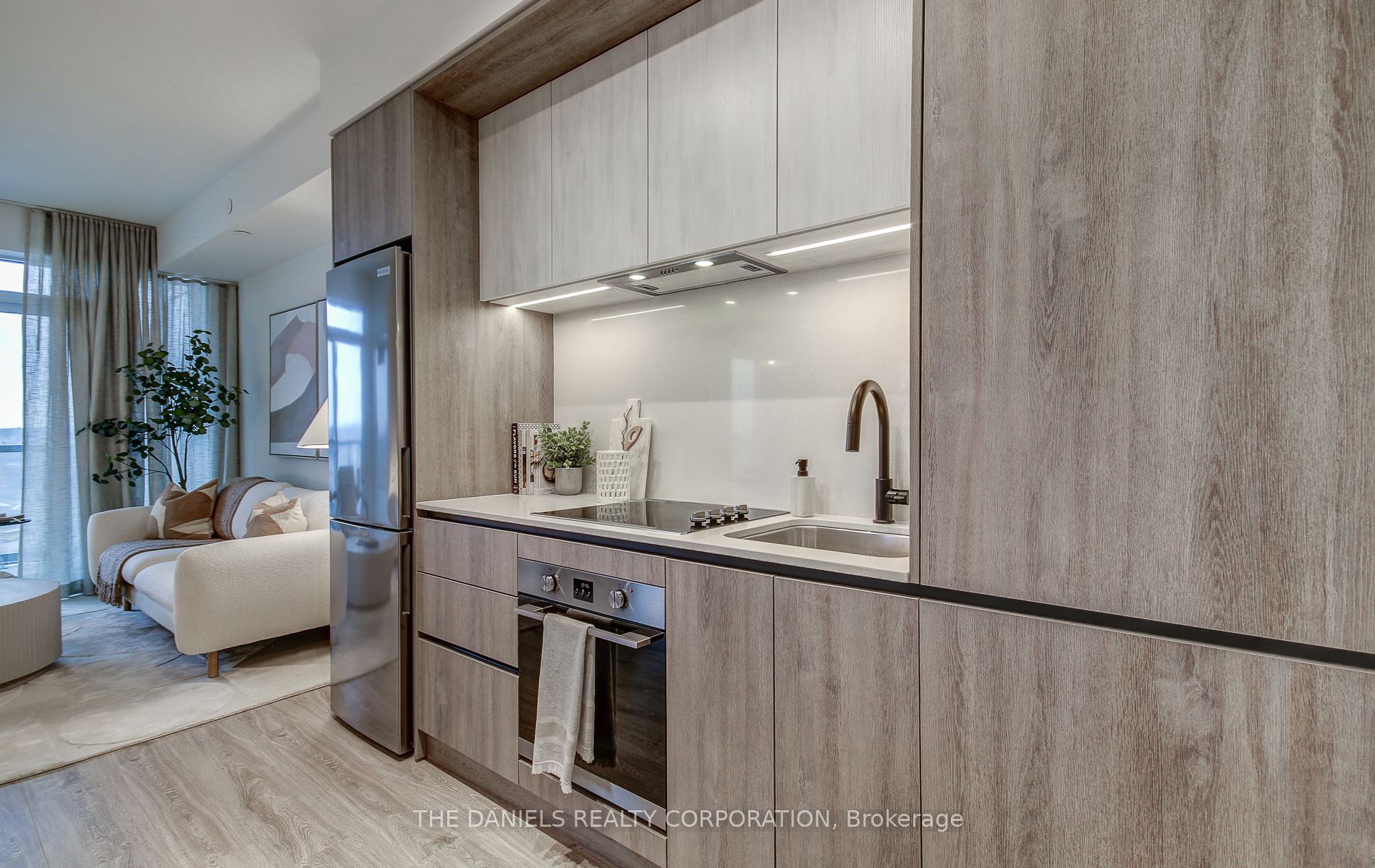 2495 Eglinton Avenue W 2506, Mississauga, ON L5M 2T2