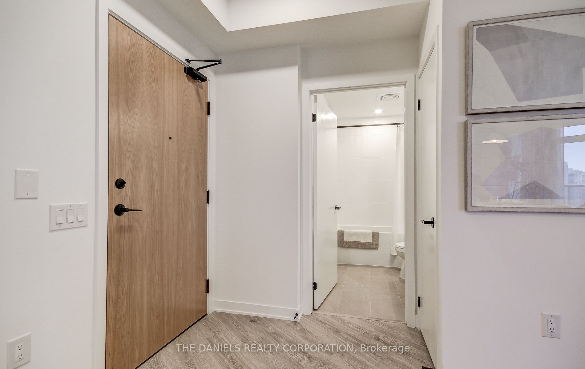 2495 Eglinton Avenue W 2506, Mississauga, ON L5M 2T2 photo 5