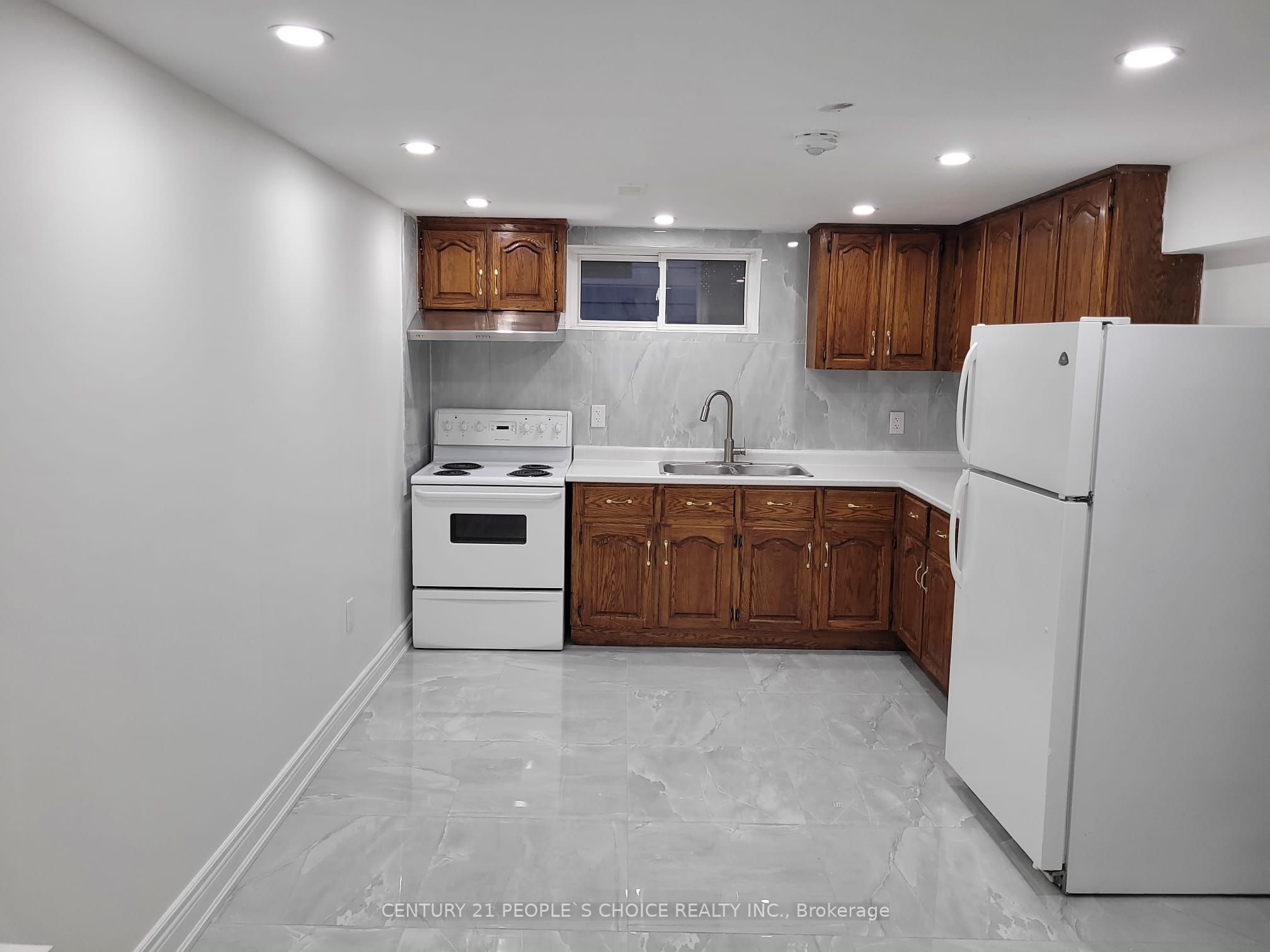 15 Nancy Mccredie Drive Main, Brampton, ON L6X 2N4 photo 2