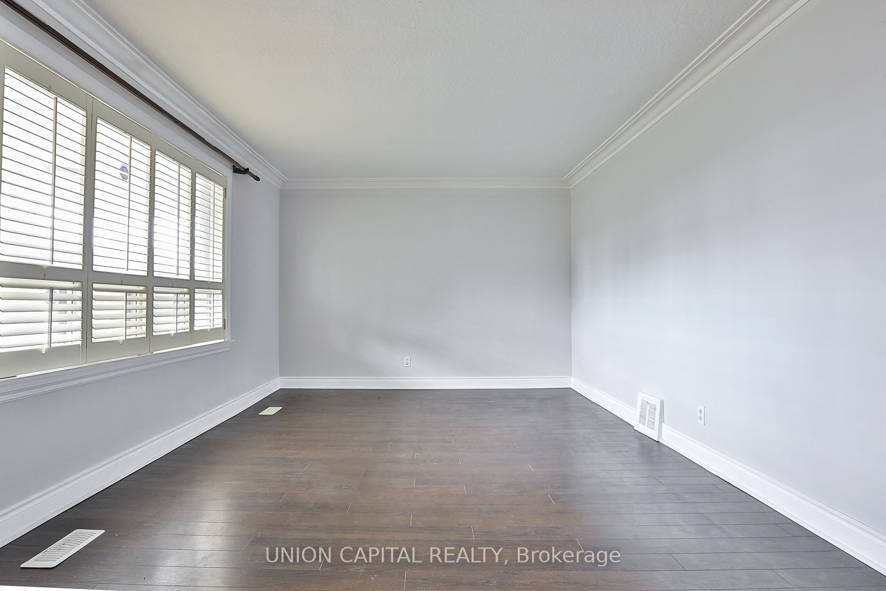 38 Claver Avenue, Toronto, ON M6B 2V8 photo 4