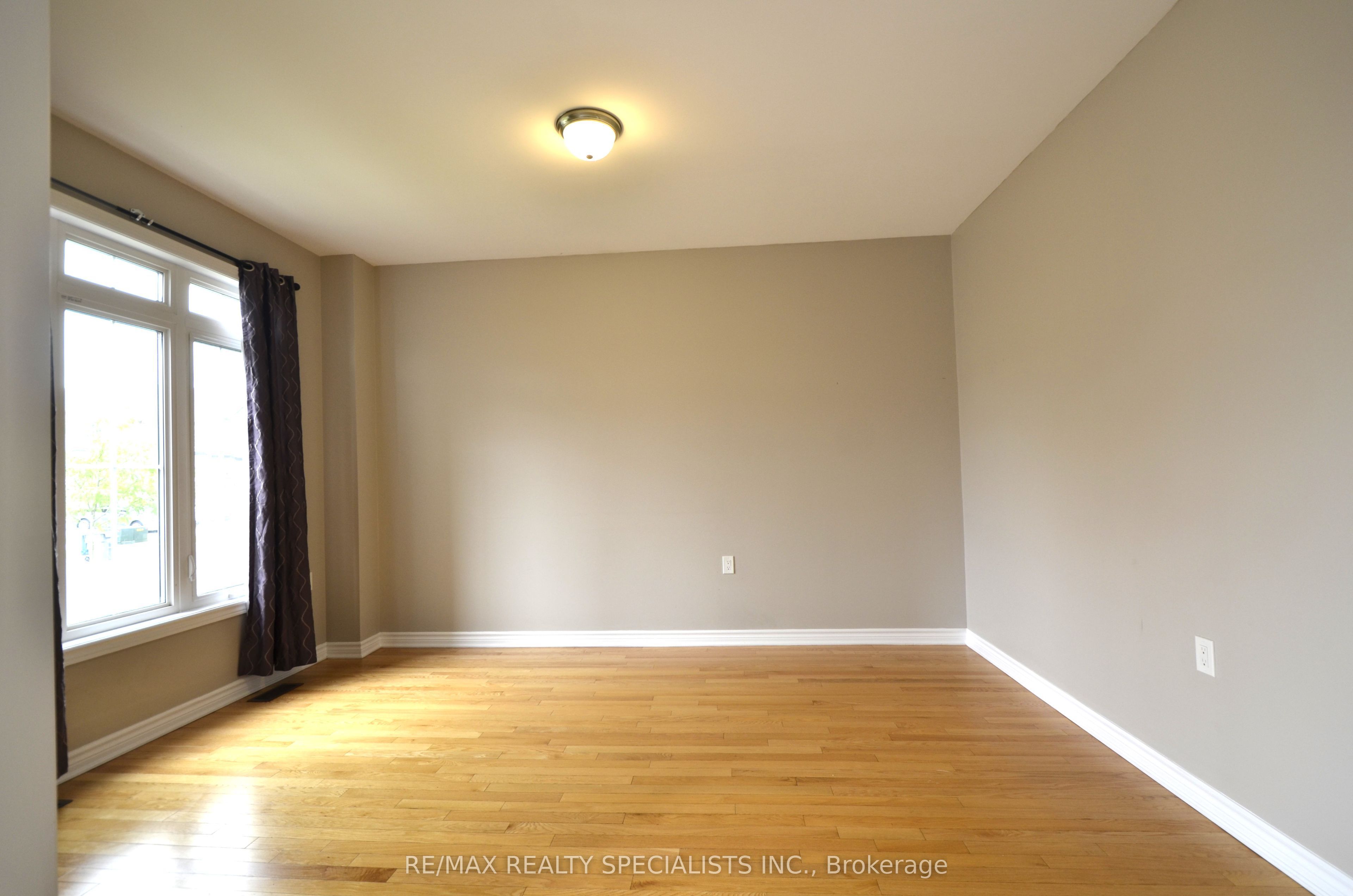 74 Dotchson Avenue, Caledon, ON L7C 4G7 photo 5