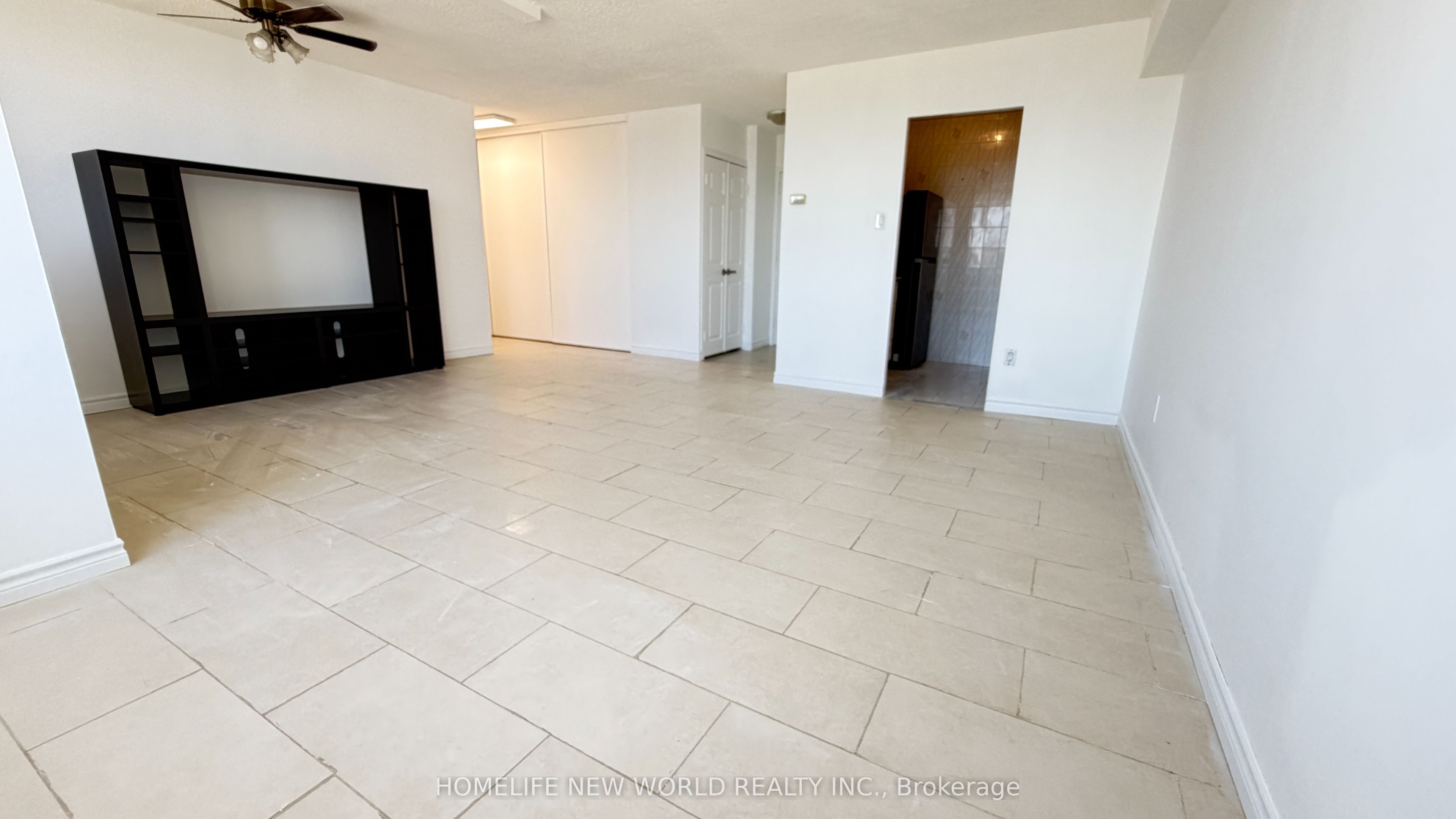 50 Lotherton Pathway 1114, Toronto, ON M6B 2G7 photo 4