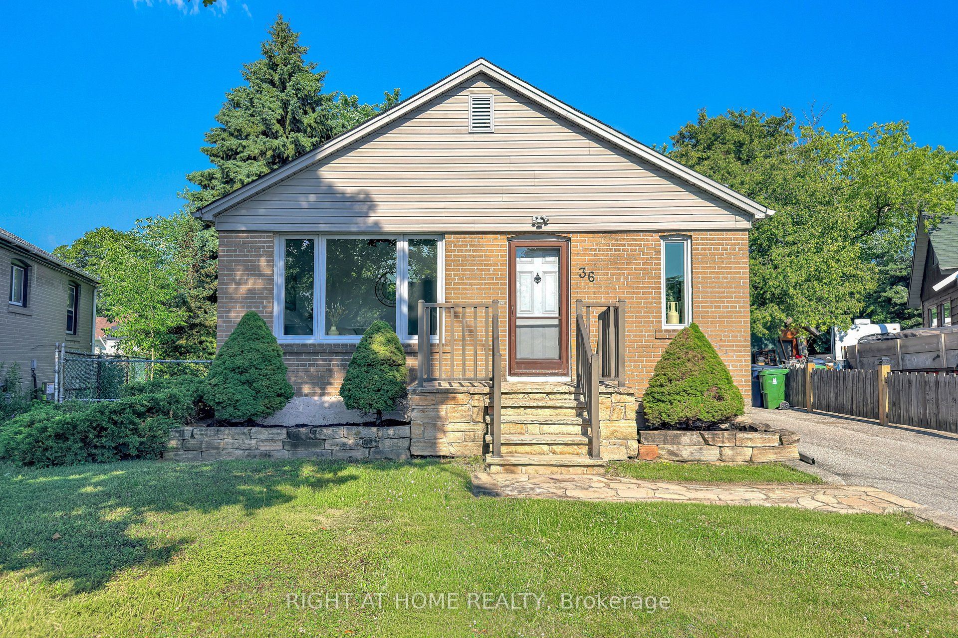 36 Huntsmoor Road, Toronto, ON M9W 3R5