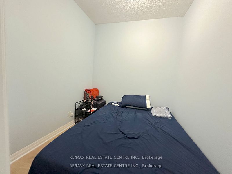 3939 Duke Of York Boulevard 301, Mississauga, ON L5B 4N2 photo 5