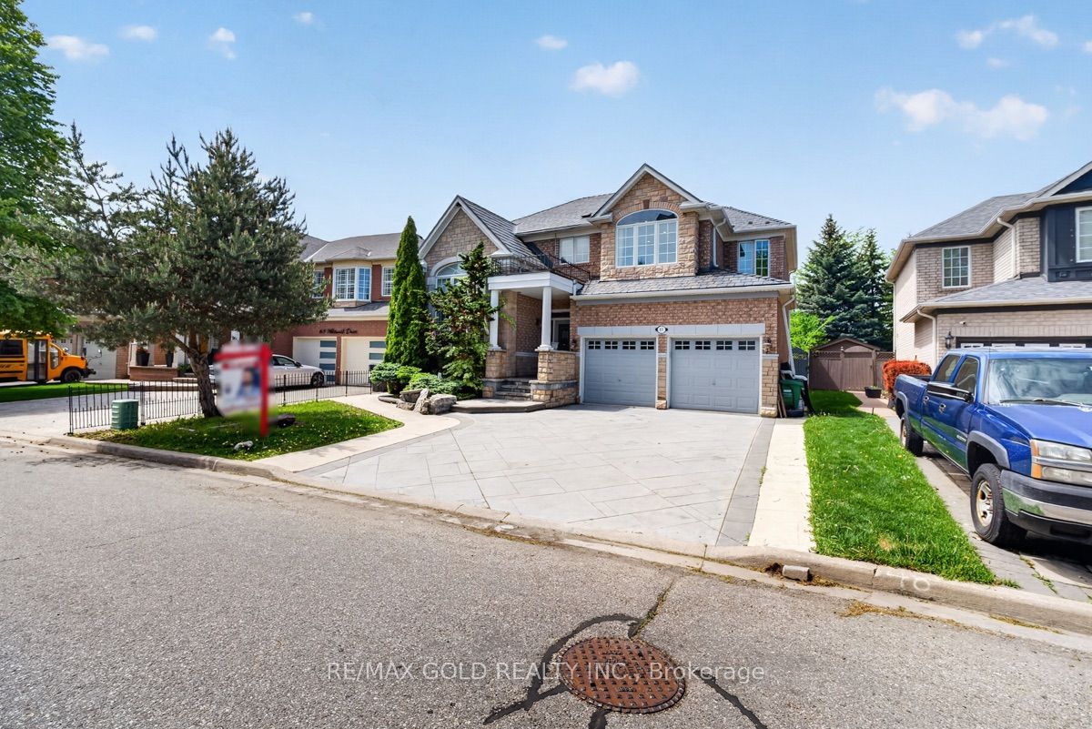 61 Whitwell Drive, Brampton, ON L6P 1E5 photo 2