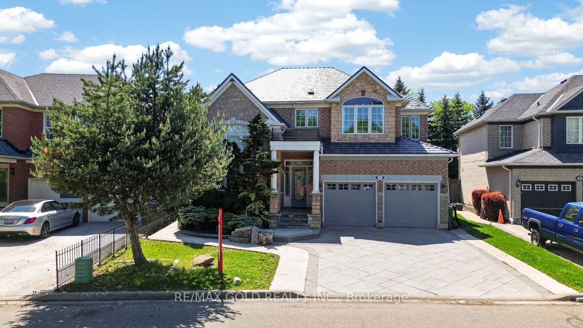 61 Whitwell Drive, Brampton, ON L6P 1E5 photo 3