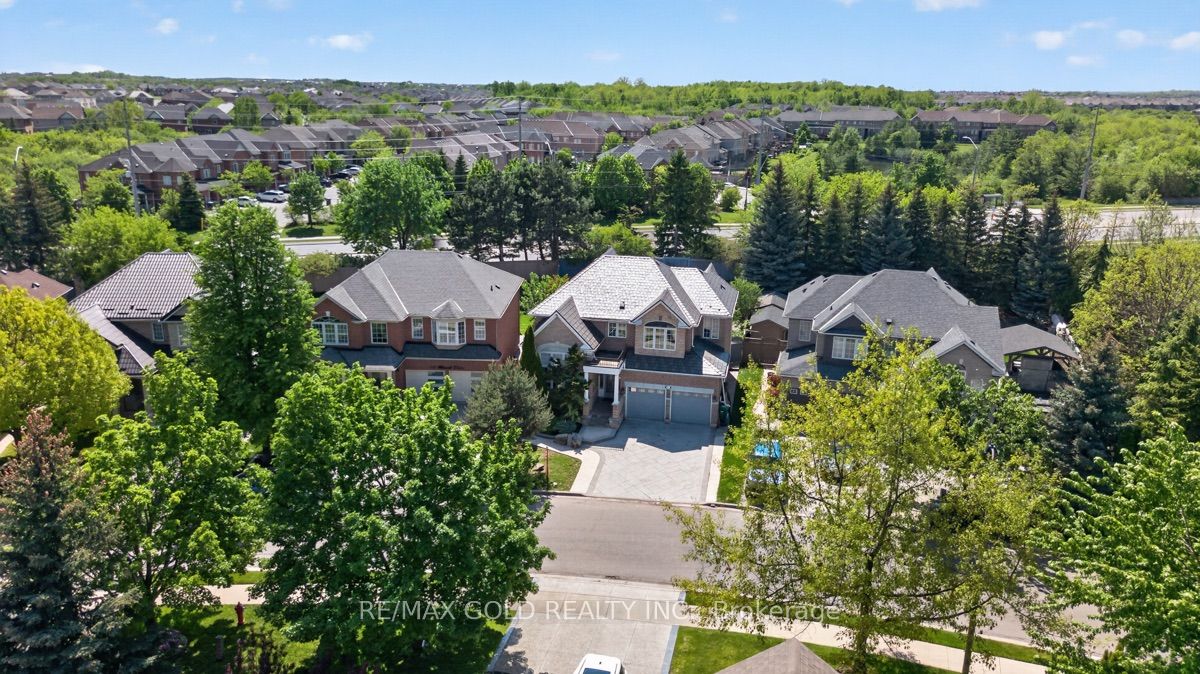 61 Whitwell Drive, Brampton, ON L6P 1E5 photo 5