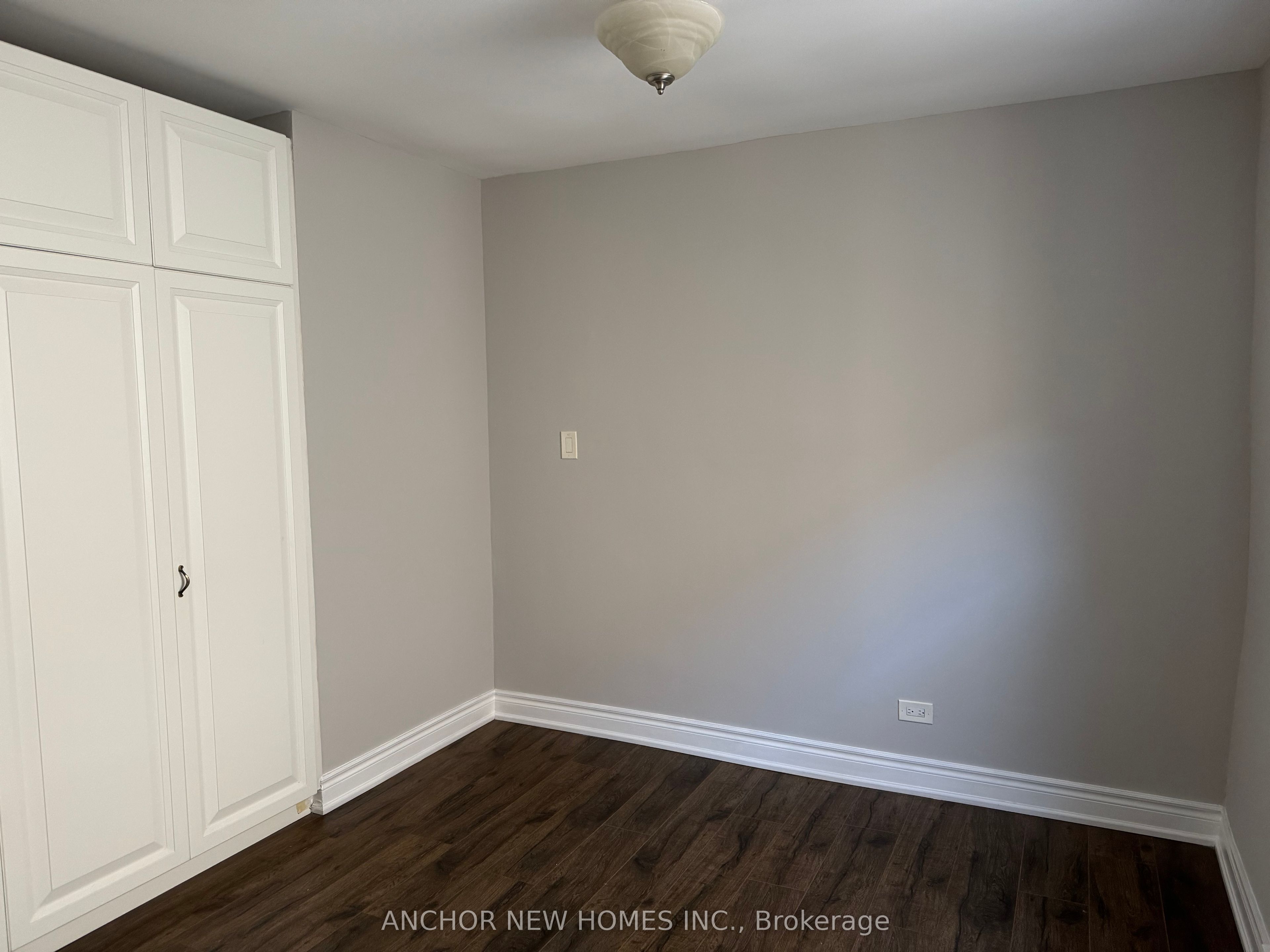 1598 Eglinton Avenue W 2, Toronto, ON M6E 2G8 photo 4