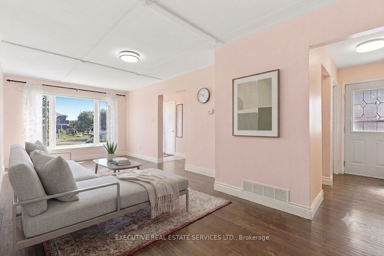 60 Chipwood Crescent, Brampton, ON L6V 2E5 photo 3