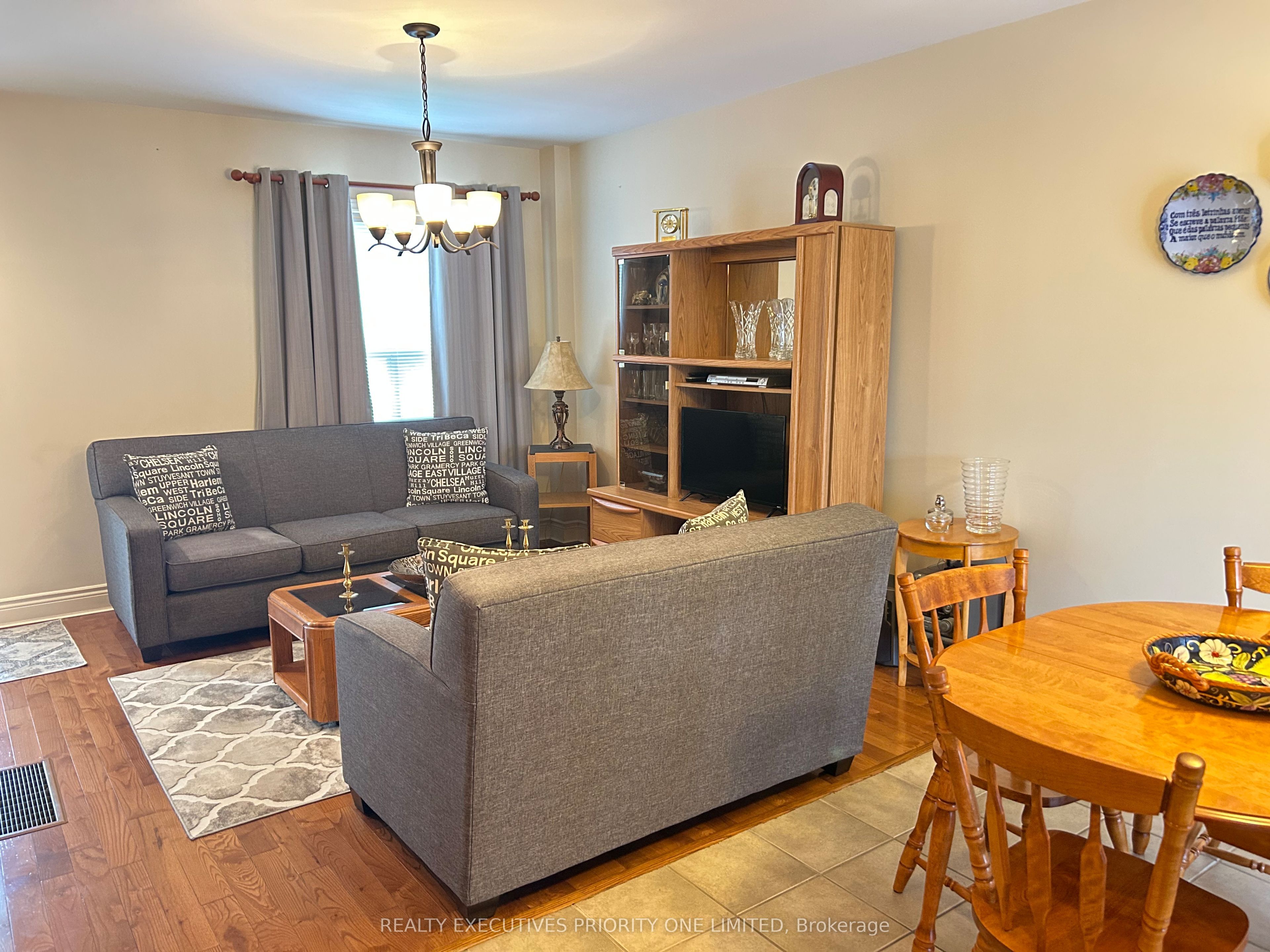 224 Caledonia Road, Toronto, ON M6E 4T1