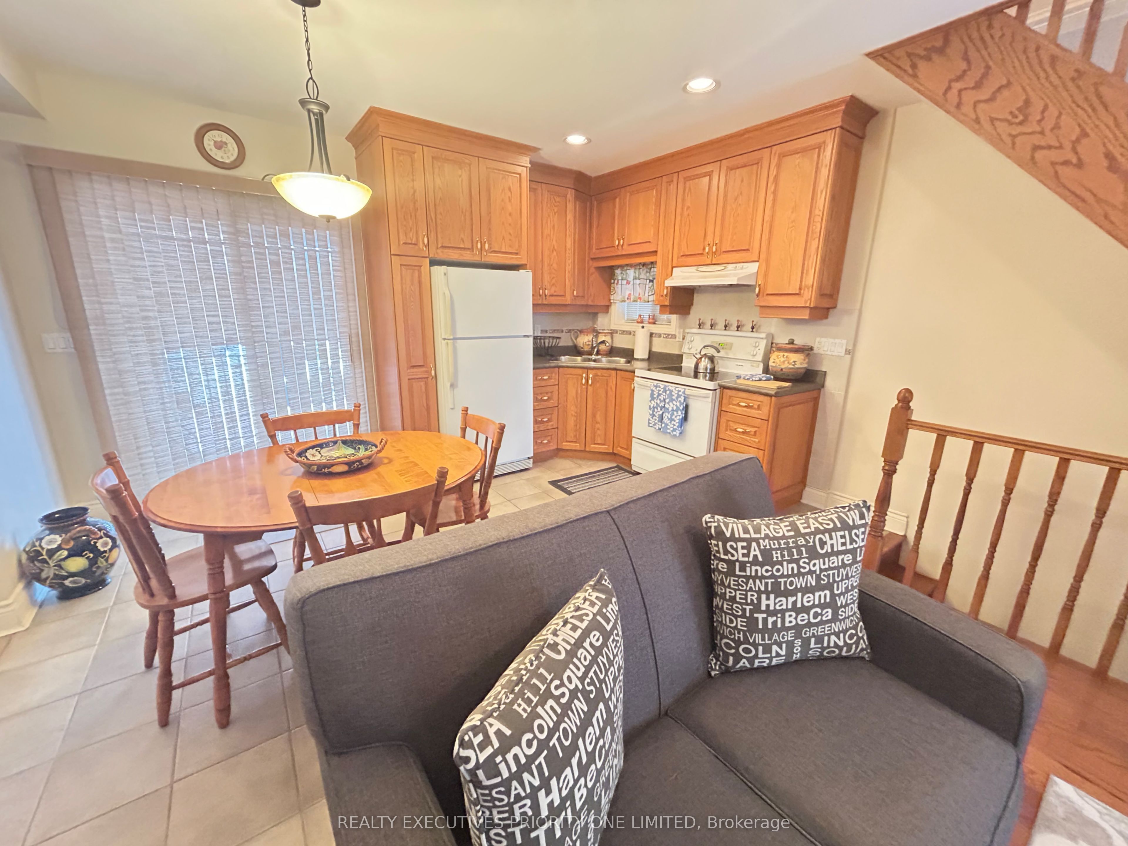 224 Caledonia Road, Toronto, ON M6E 4T1 photo 4