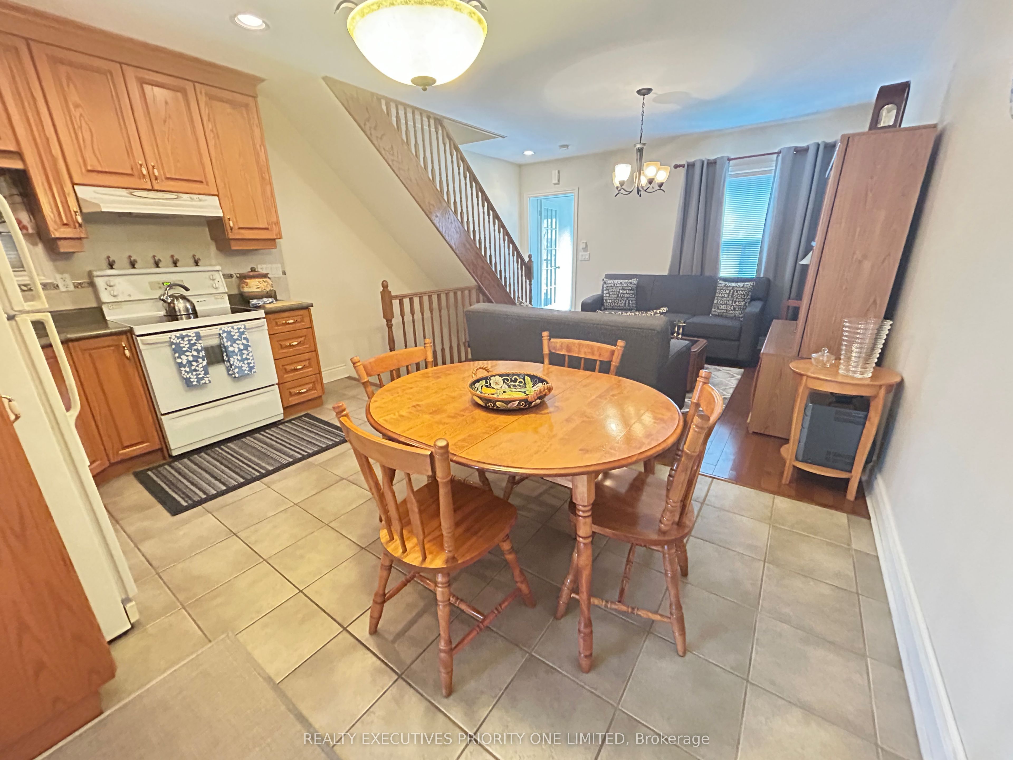 224 Caledonia Road, Toronto, ON M6E 4T1 photo 5