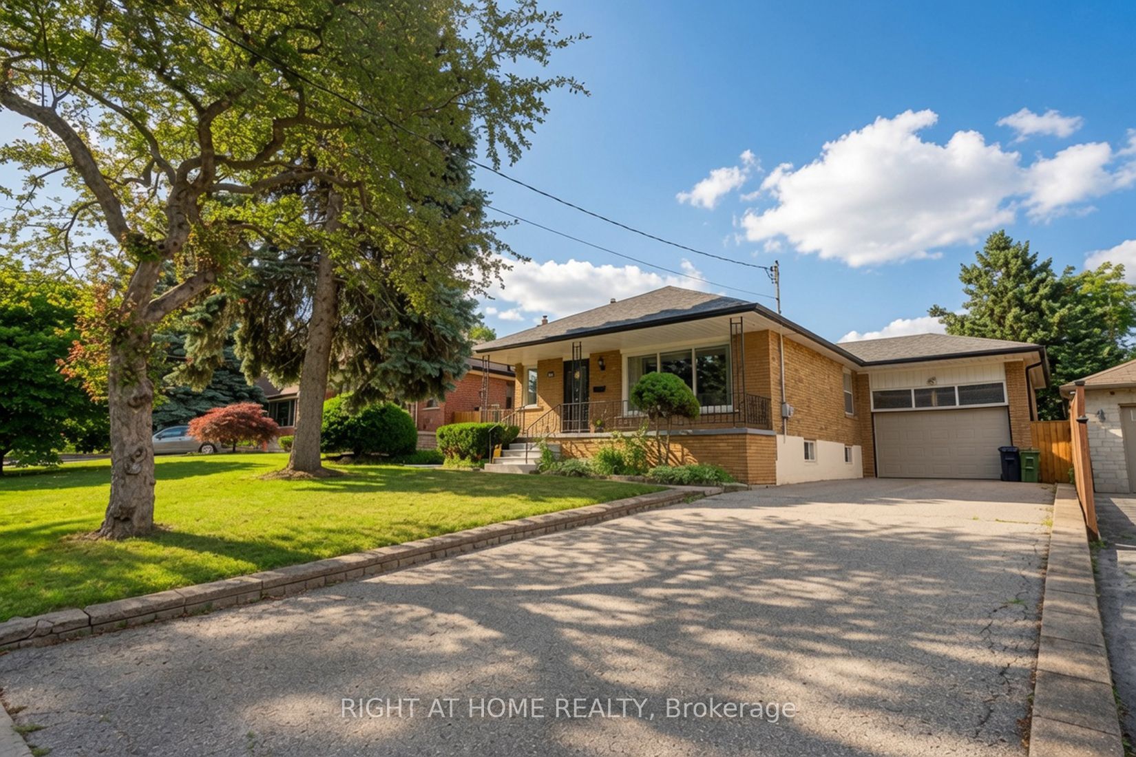 37 Garside Crescent, Toronto, ON M6M 2Z5 photo 5