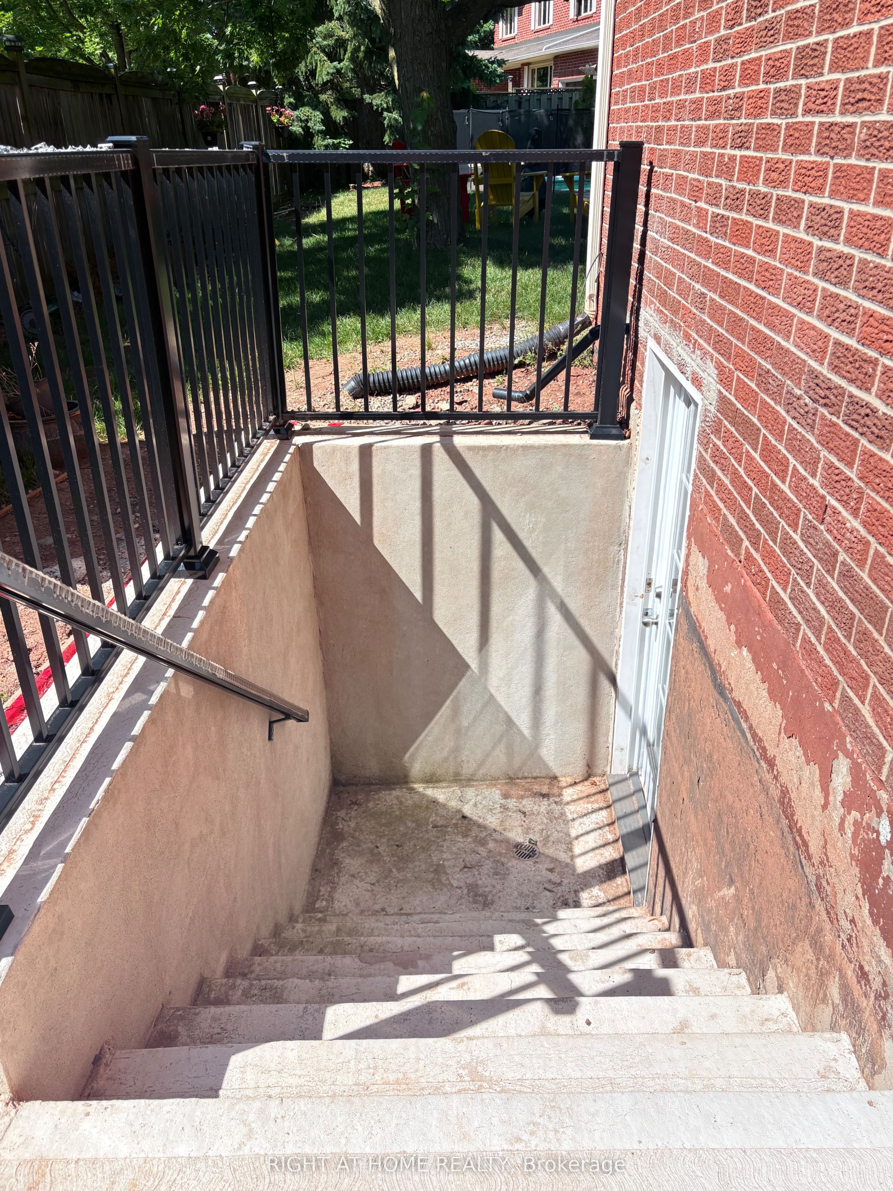 1432 Golden Meadow Trail Basement, Oakville, ON L6H 3J3