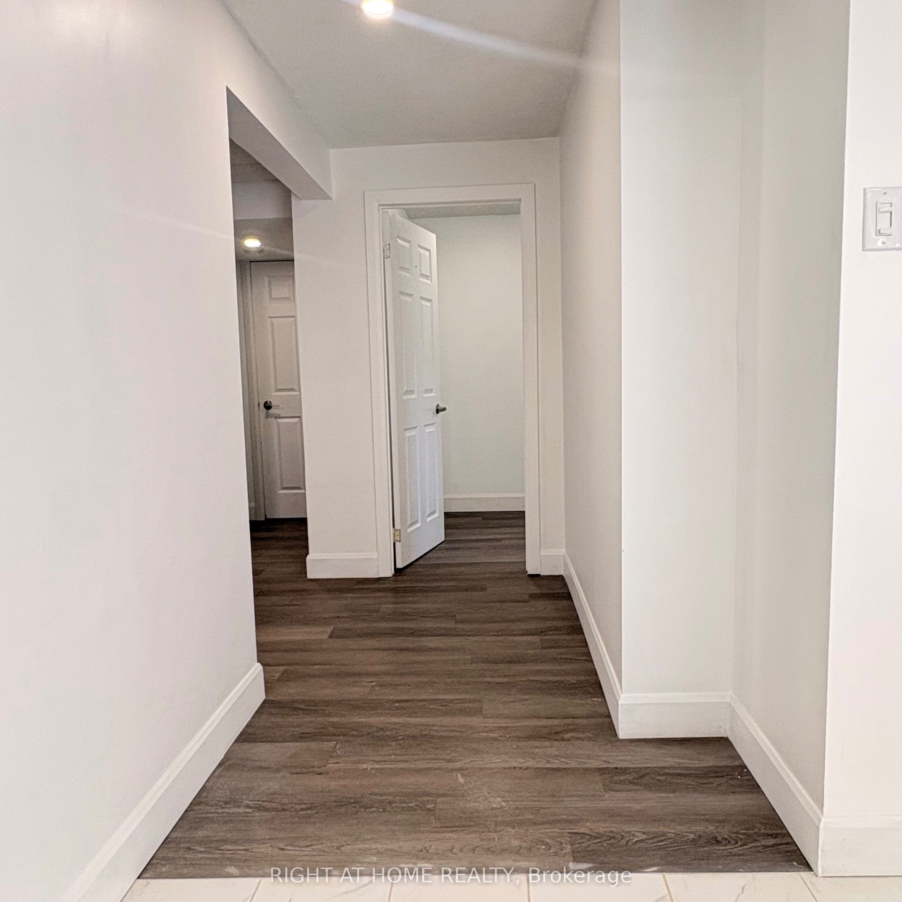1432 Golden Meadow Trail Basement, Oakville, ON L6H 3J3 photo 4