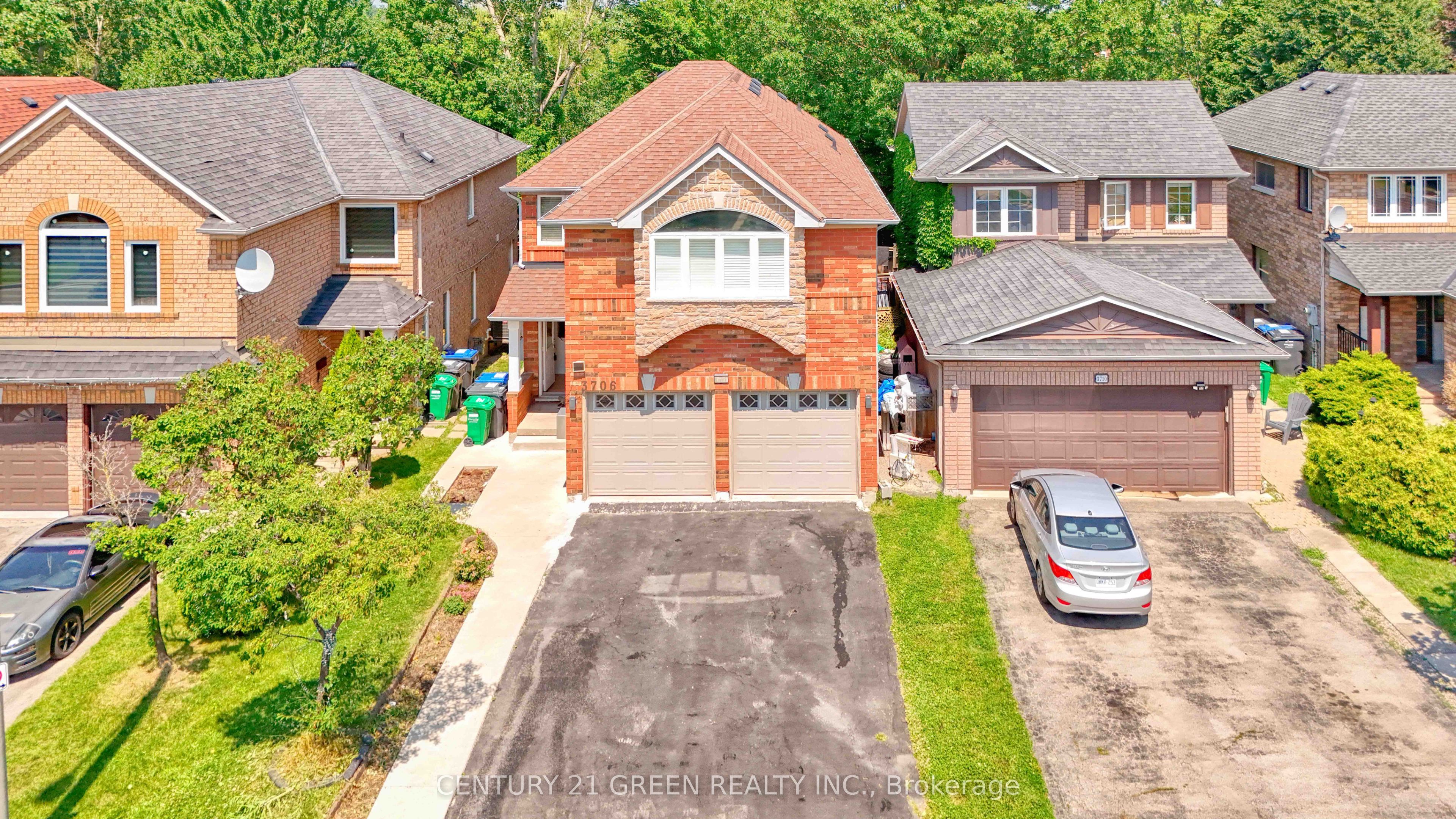 3706 Forest Bluff Crescent, Mississauga, ON L5N 7W7 photo 5