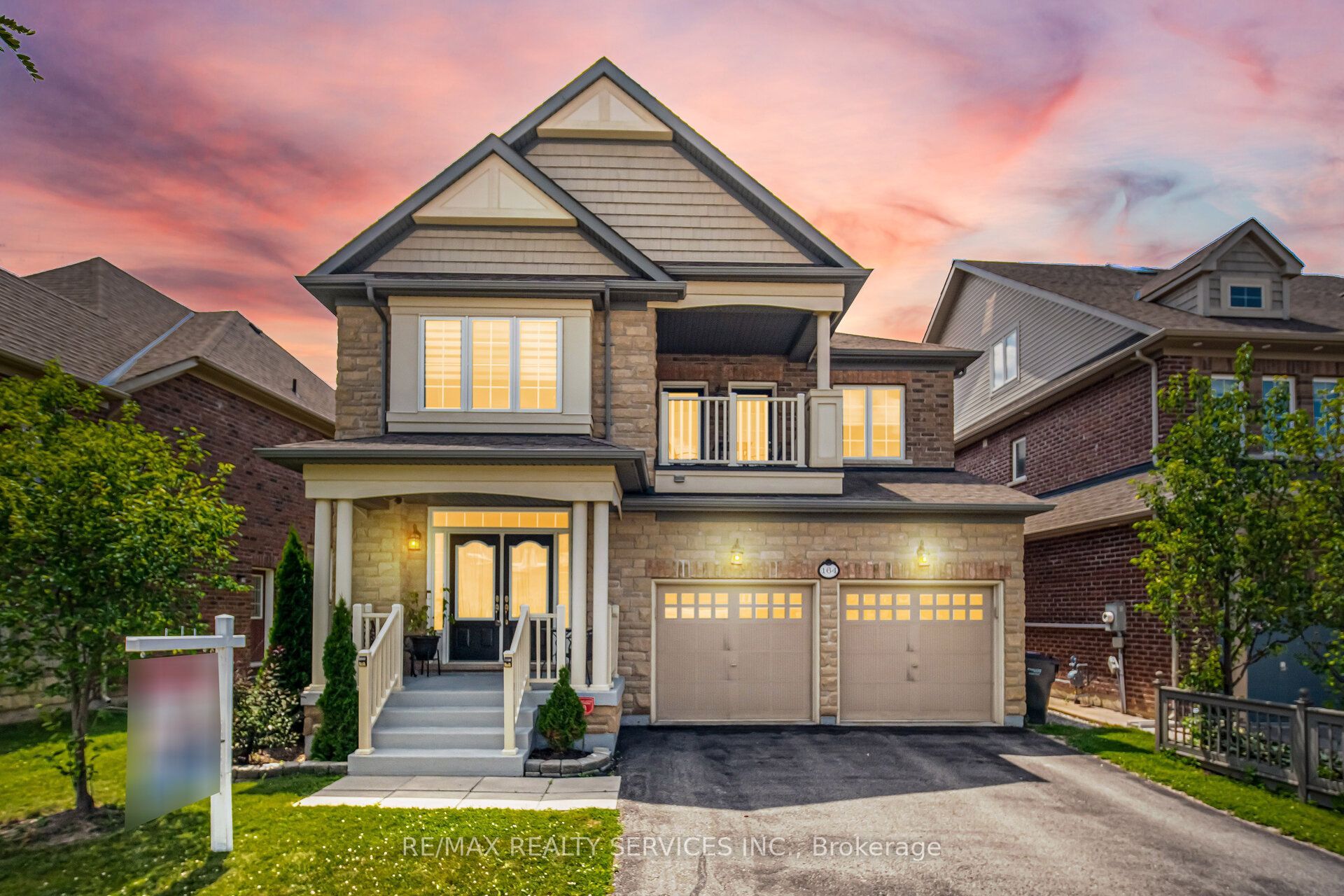 164 Bonnieglen Farm Boulevard, Caledon, ON L7C 4B9