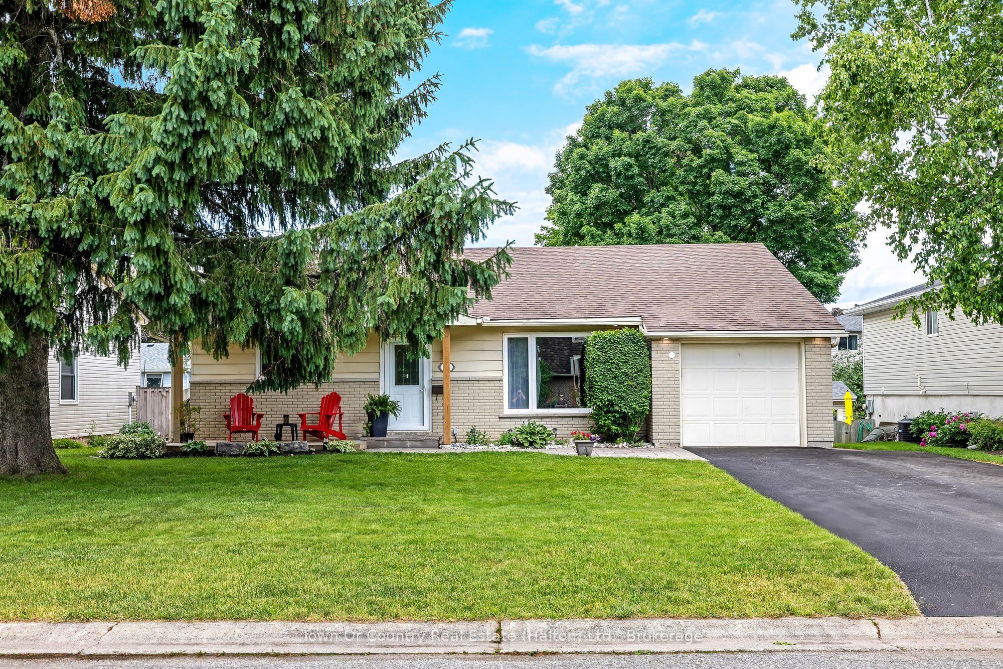 14 Rosemary Road, Halton Hills, ON L7J 1E8 photo 2