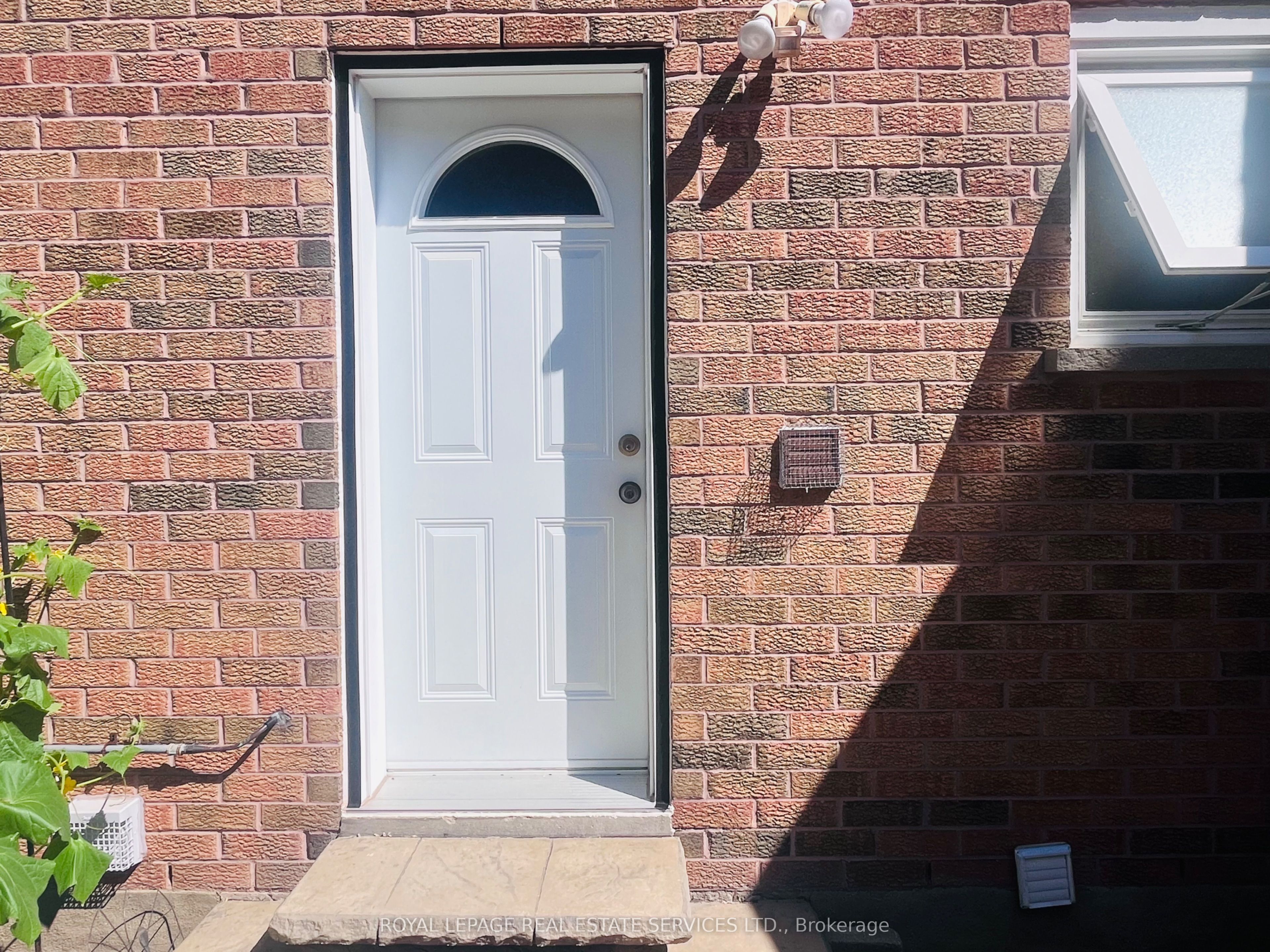 1231 Bonnybank Court Bsmt, Oakville, ON L6M 1V7 photo 2
