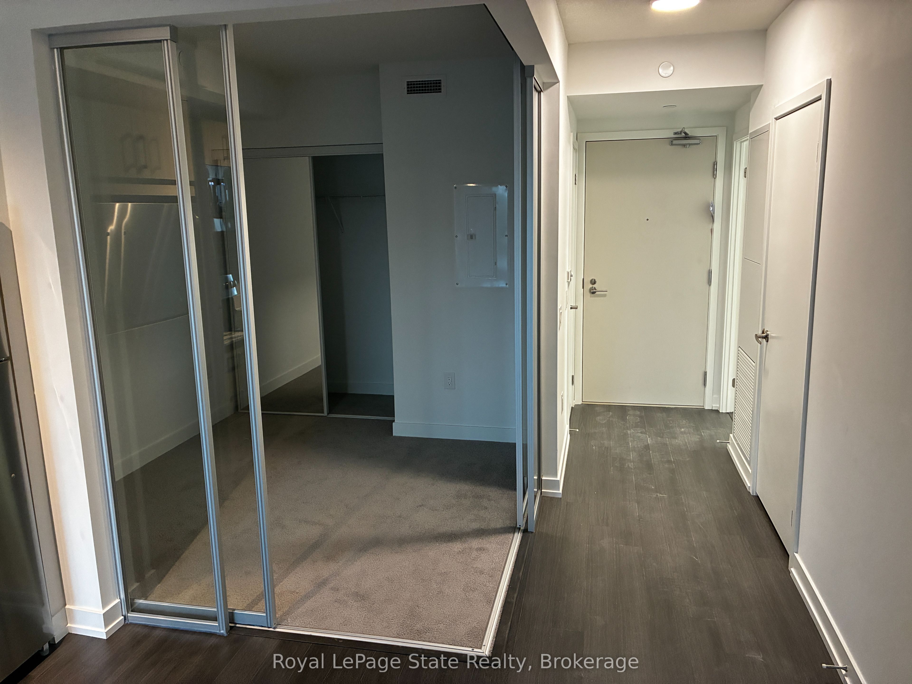 4010 Eglinton Avenue W 324, Toronto, ON M9A 0G5 photo 5