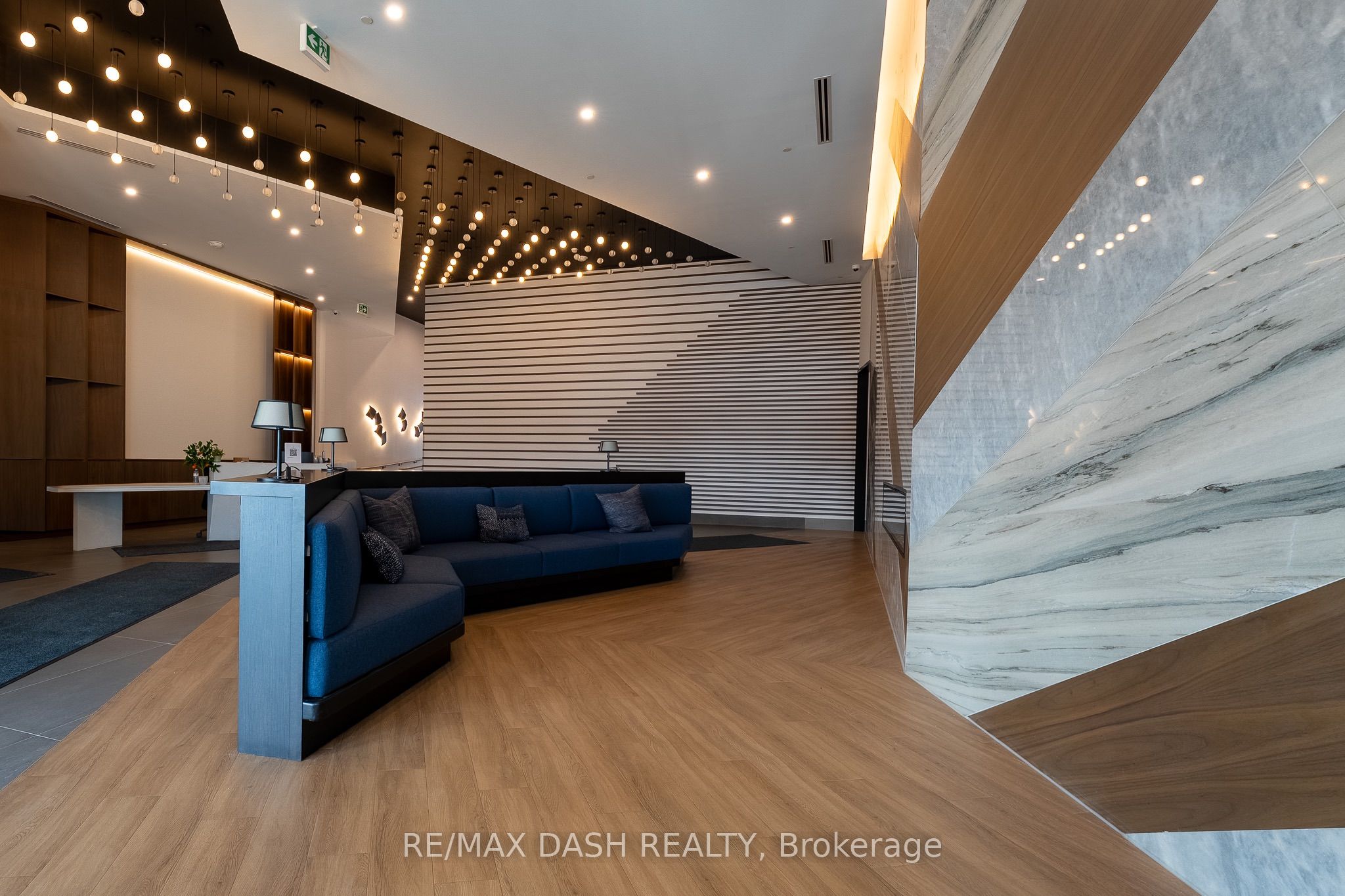 1037 THE QUEENSWAY Avenue 611, Toronto, ON M8Z 0H5 photo 5