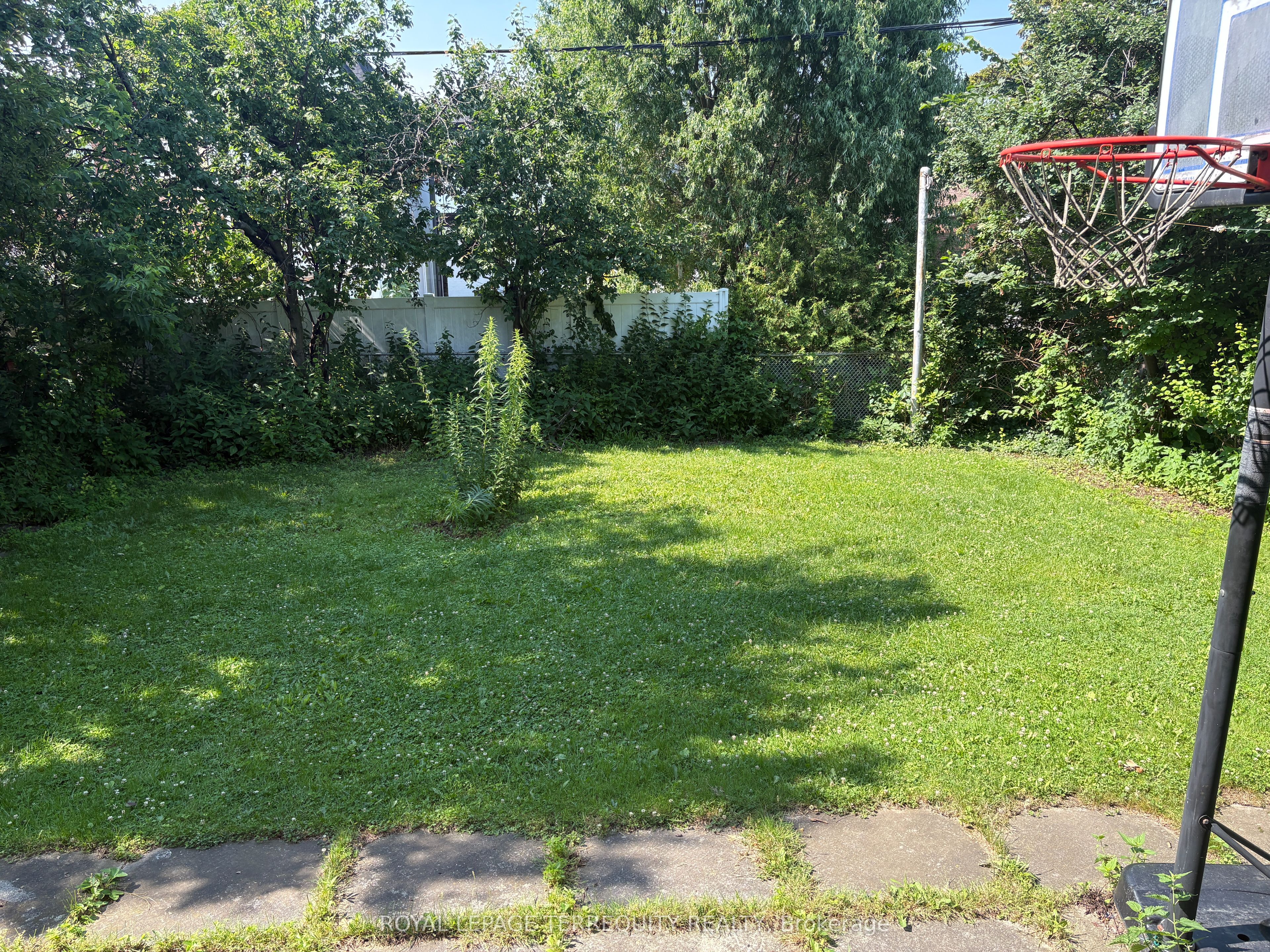 40 MacDonald Street, Toronto, ON M8V 1Y4 photo 2