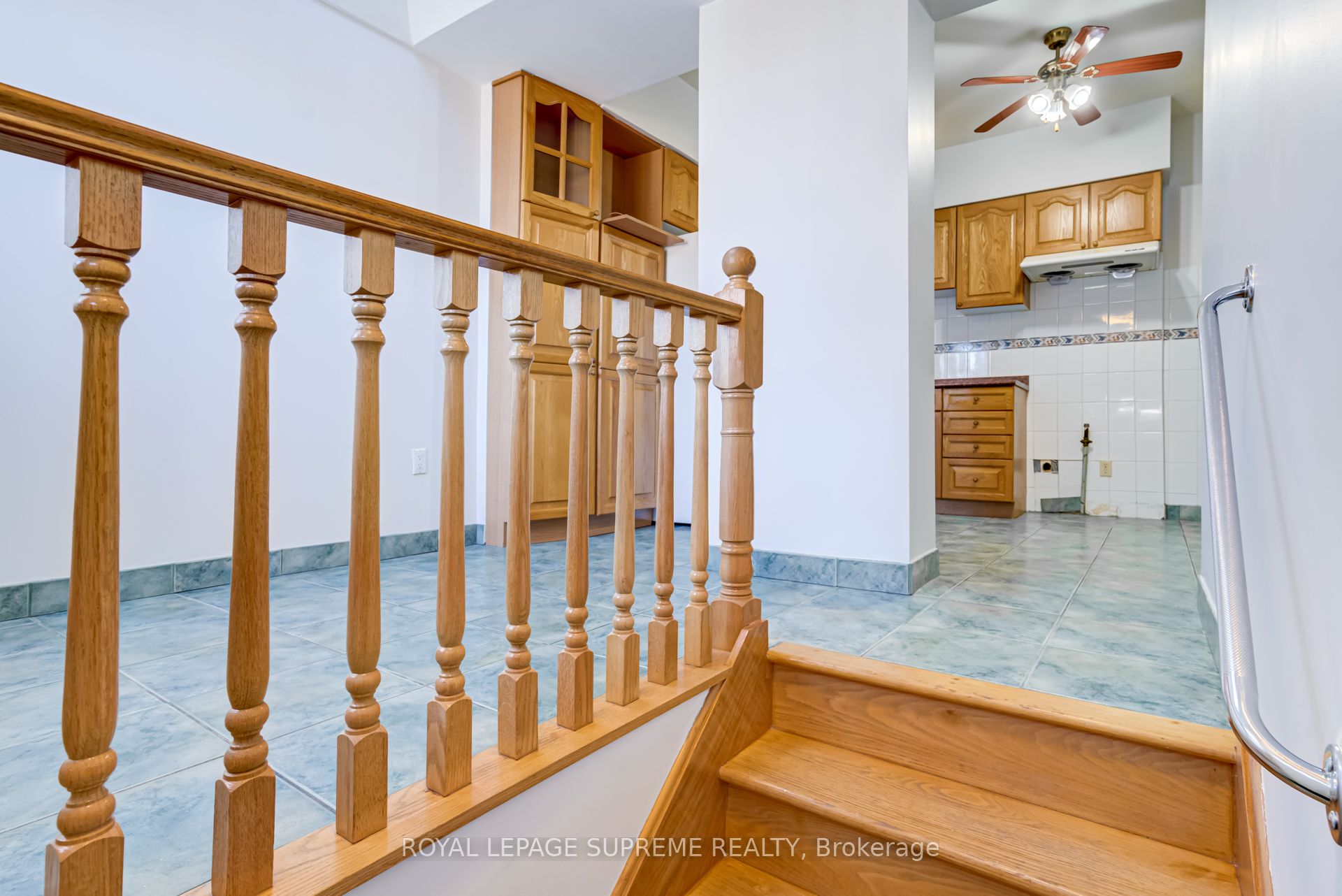 160 Shanly Street Main & Lower, Toronto, ON M6H 1S9 photo 5