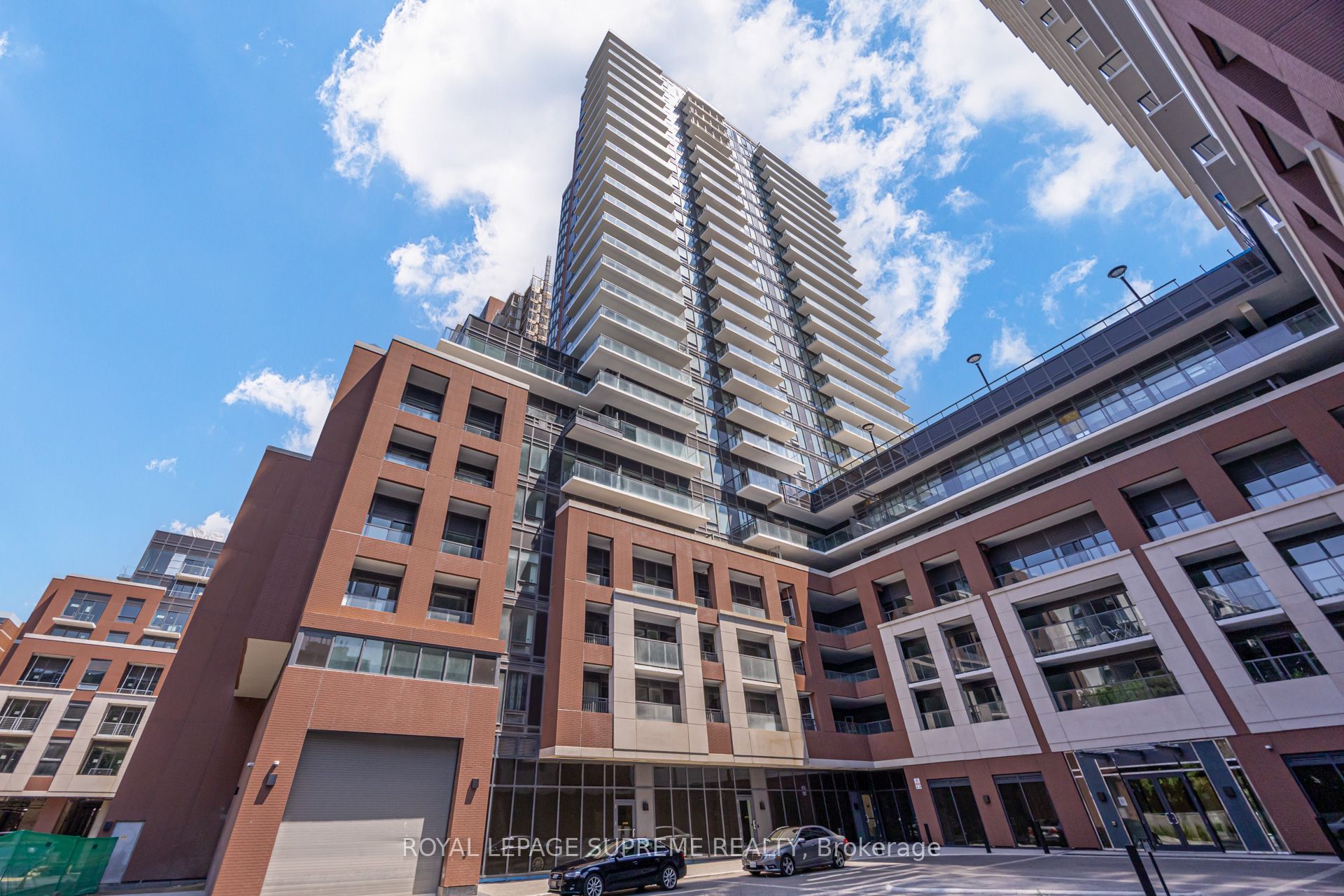 4010 Eglinton Avenue W 215, Toronto, ON M9A 0G5