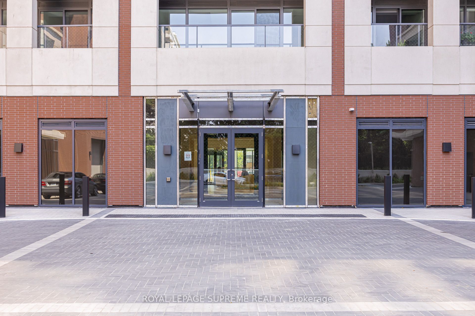 4010 Eglinton Avenue W 215, Toronto, ON M9A 0G5 photo 2