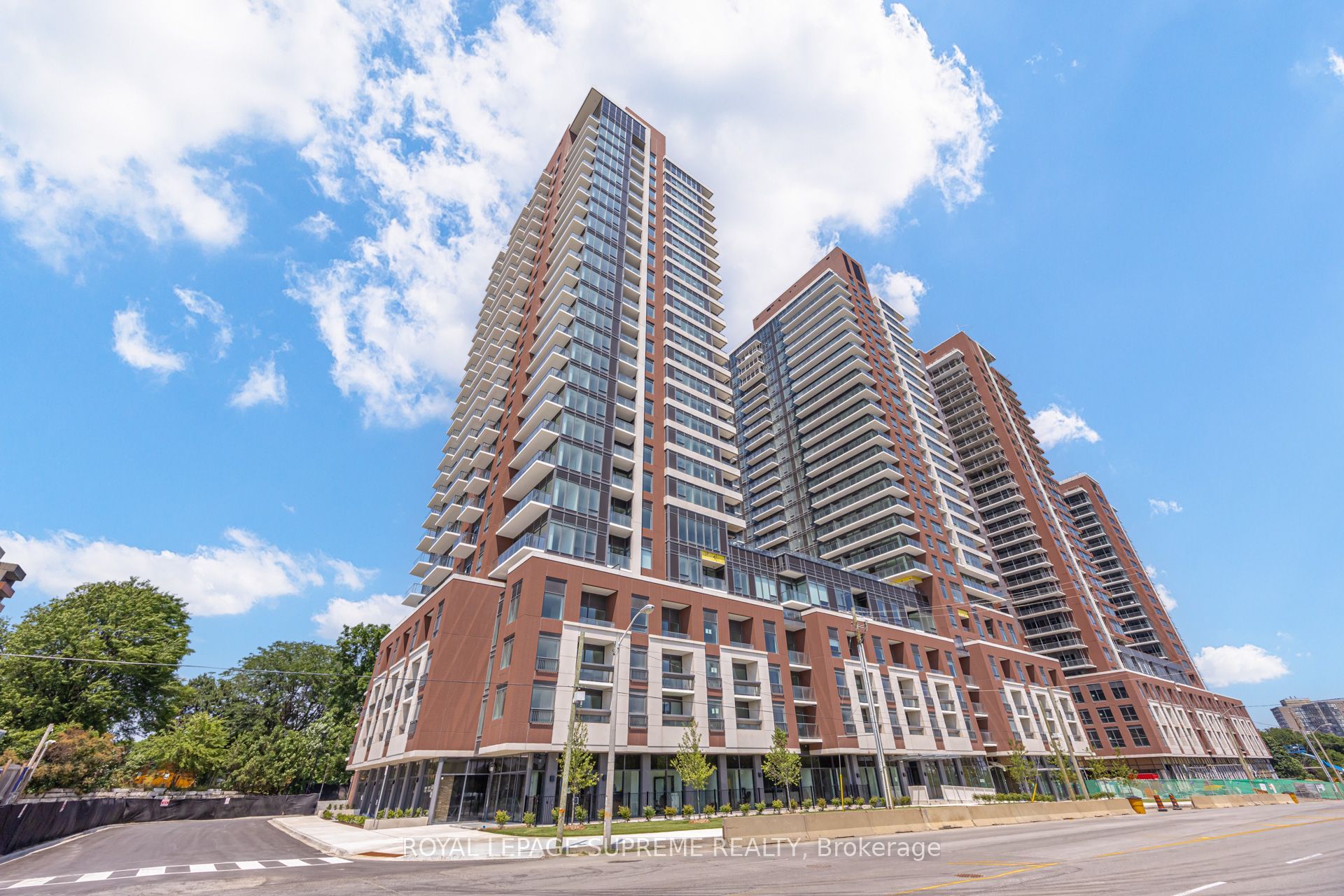 4010 Eglinton Avenue W 215, Toronto, ON M9A 0G5 photo 3