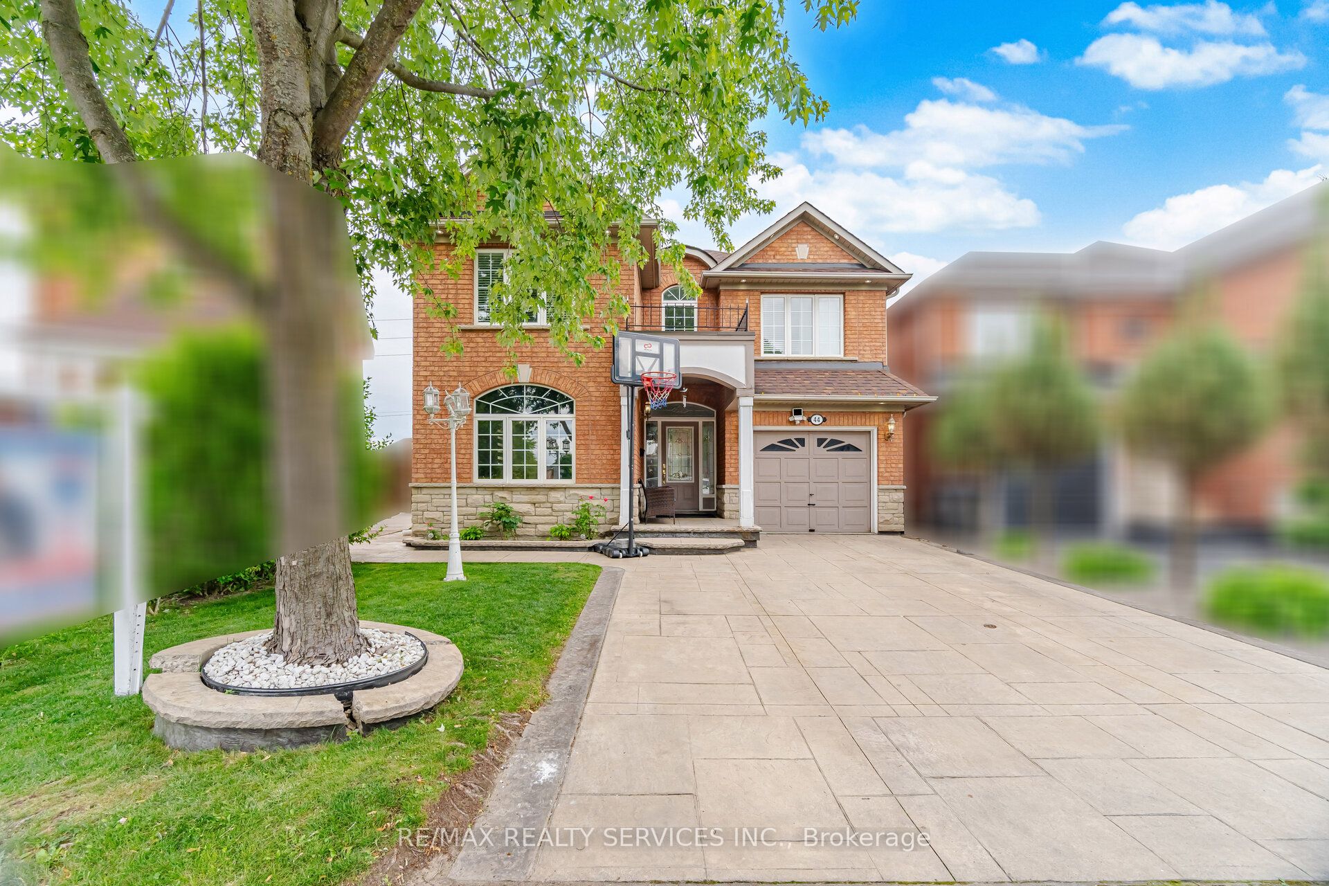 44 Brambirch Crescent, Brampton, ON L7A 1V1 photo 2