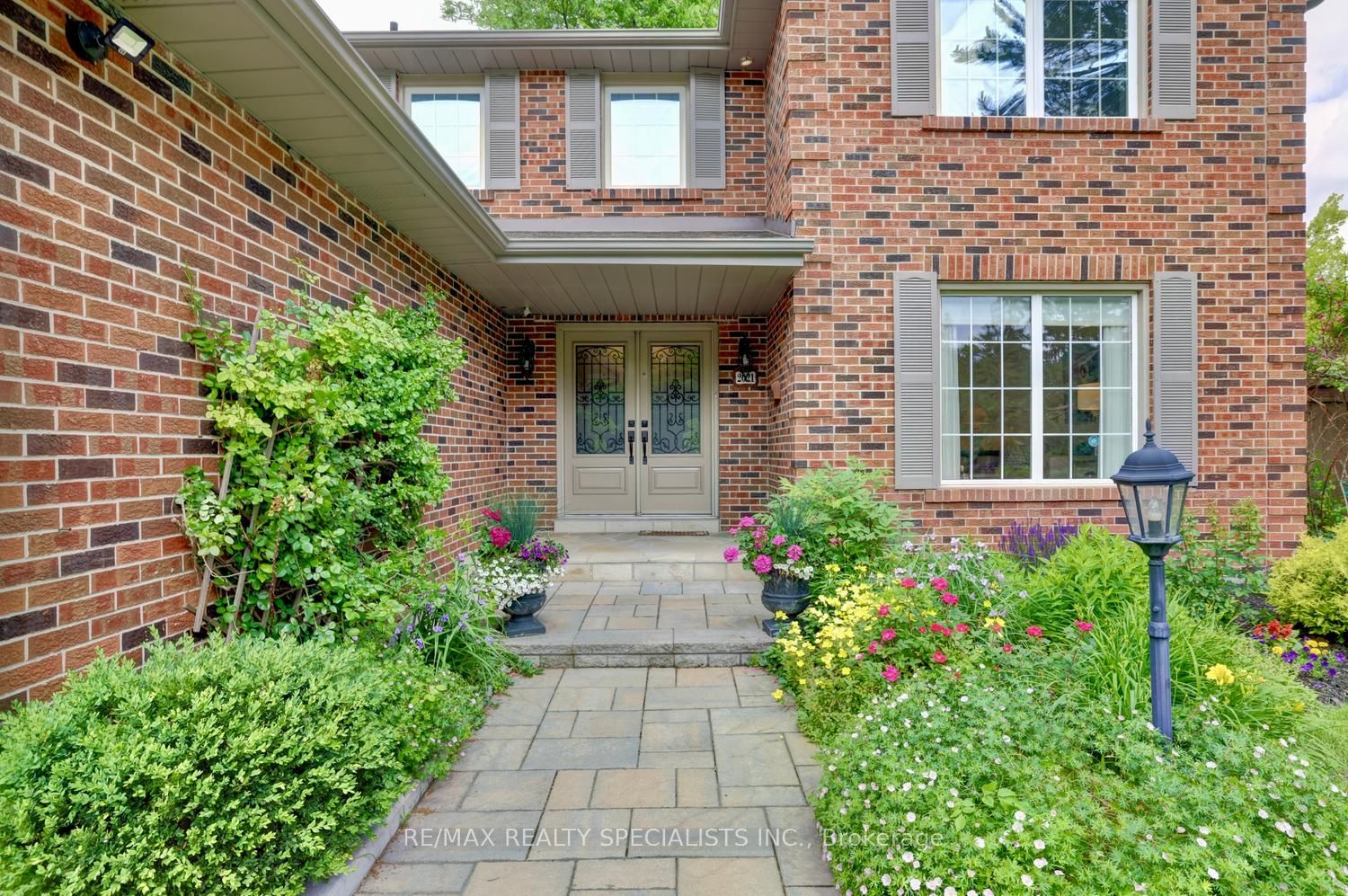 2021 Shawanaga Trail, Mississauga, ON L5H 3Z3 photo 5