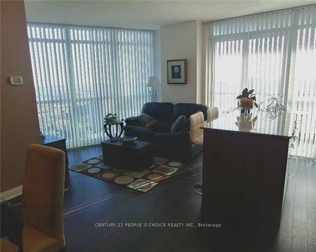 5 Valhalla Inn Road W 1907, Toronto, ON M9B 0B1 photo 3