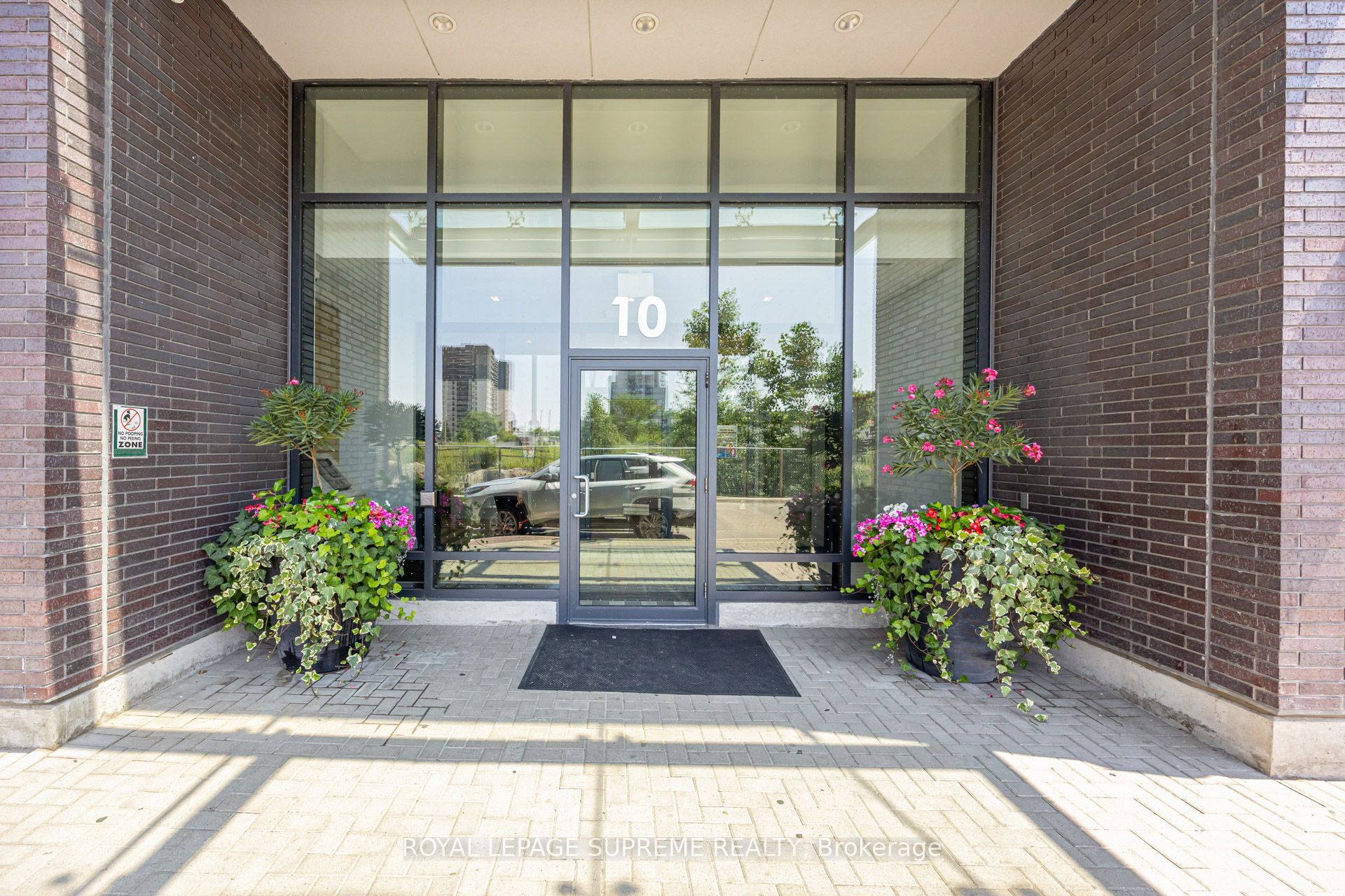 10 Gibbs Road 414, Toronto, ON M9B 6L6 photo 3