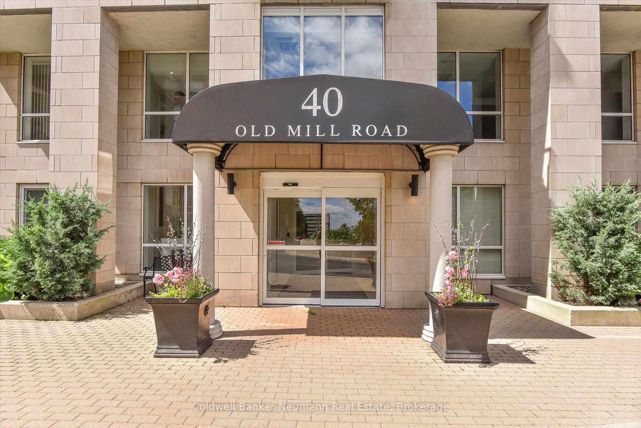 40 Old Mill Road 804, Oakville, ON L6J 7W2 photo 3