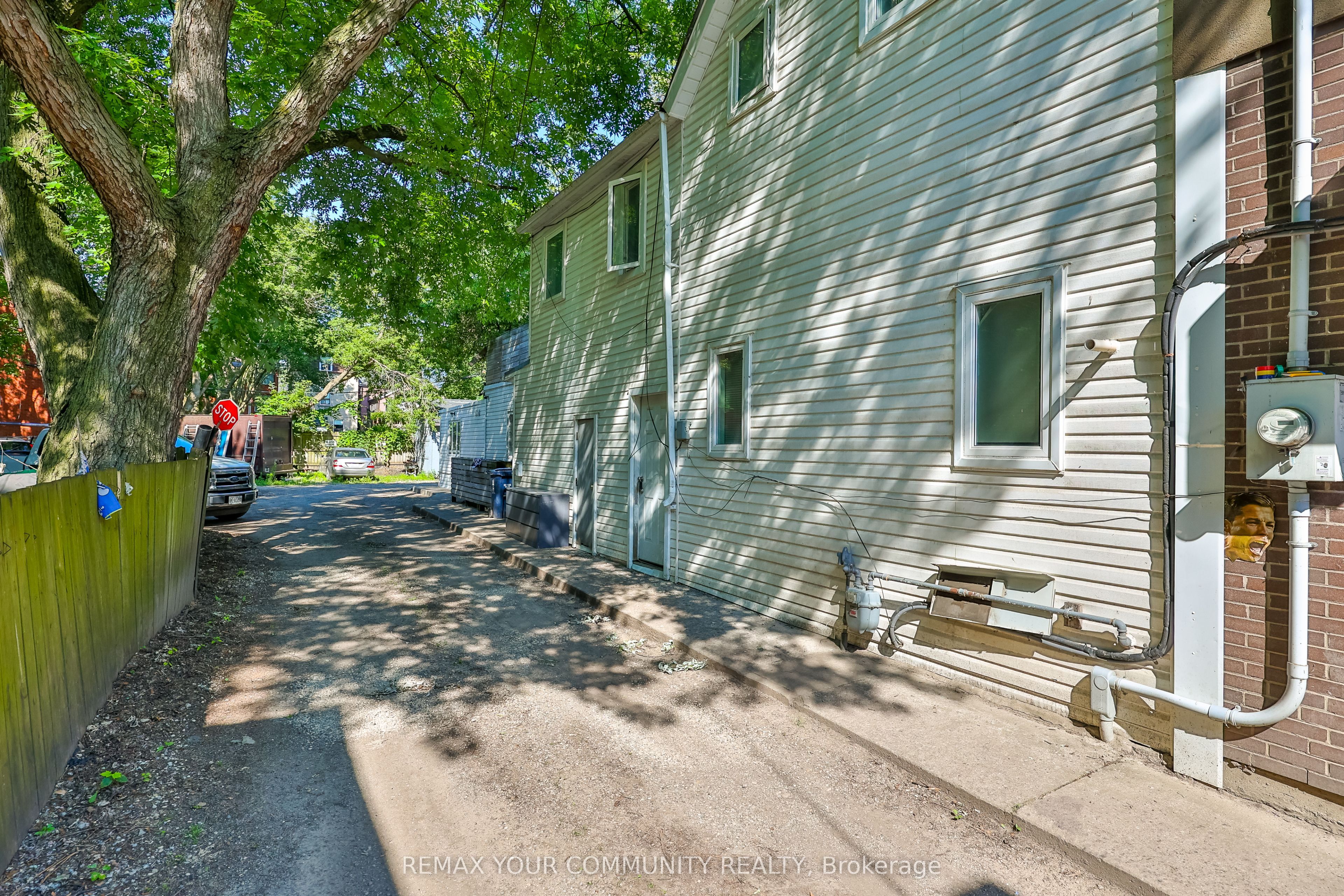 316 Dufferin Street, Toronto, ON M6K 1Z6 photo 5