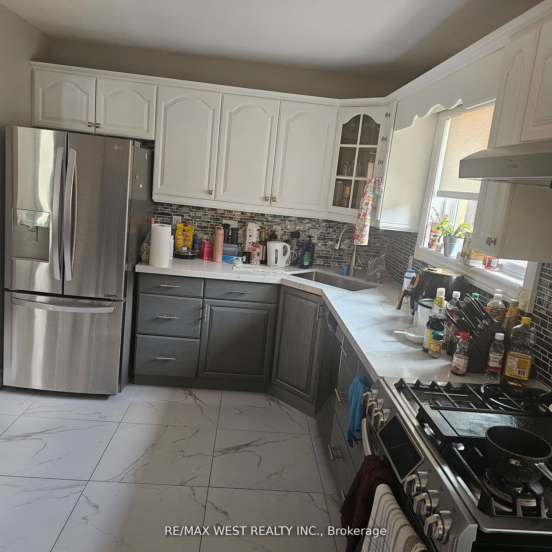 51 Monterrey Drive Upper, Toronto, ON M9V 1S9 photo 4
