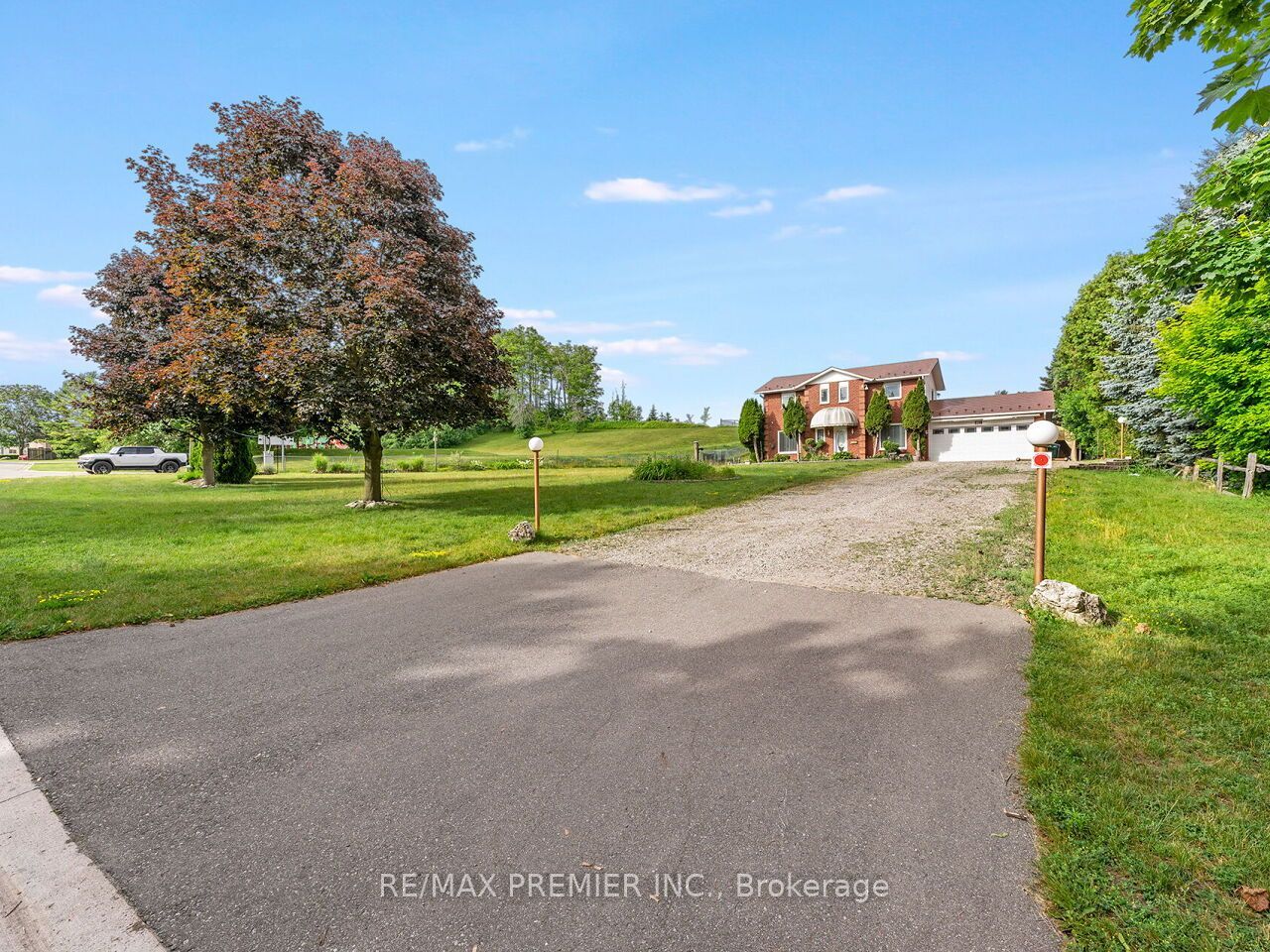 28 Emeline Street, Caledon, ON L7K 0C7 photo 2