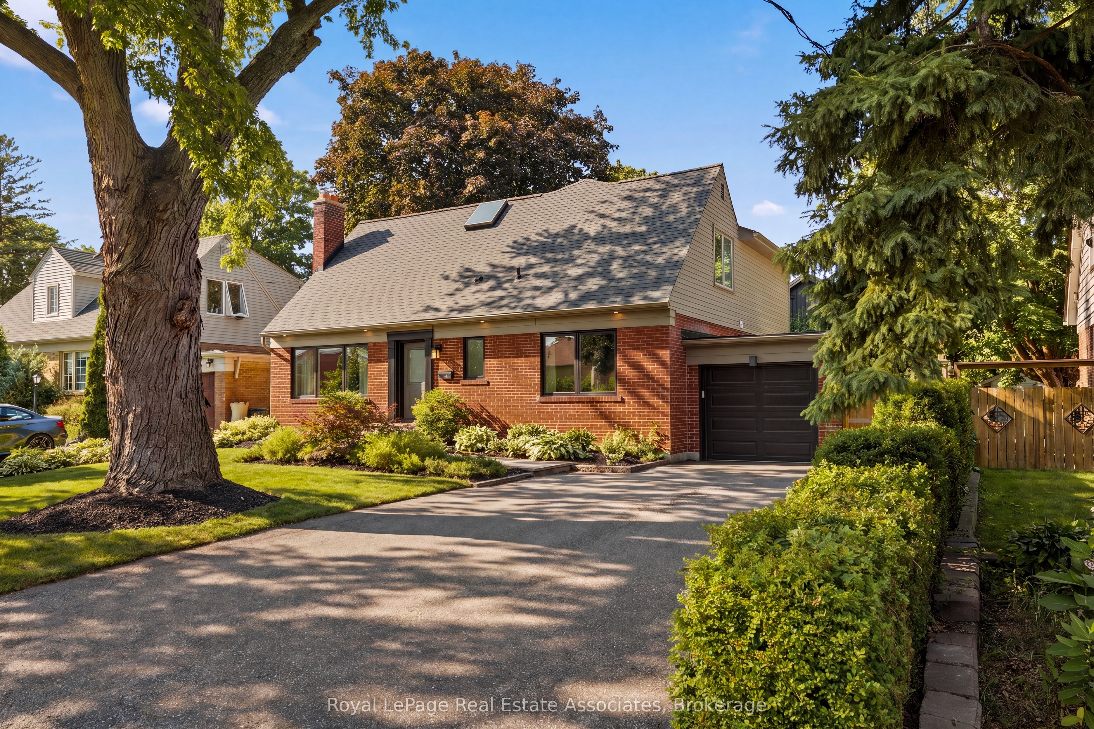 1972 Russett Road, Mississauga, ON L4Y 1B6 photo 2