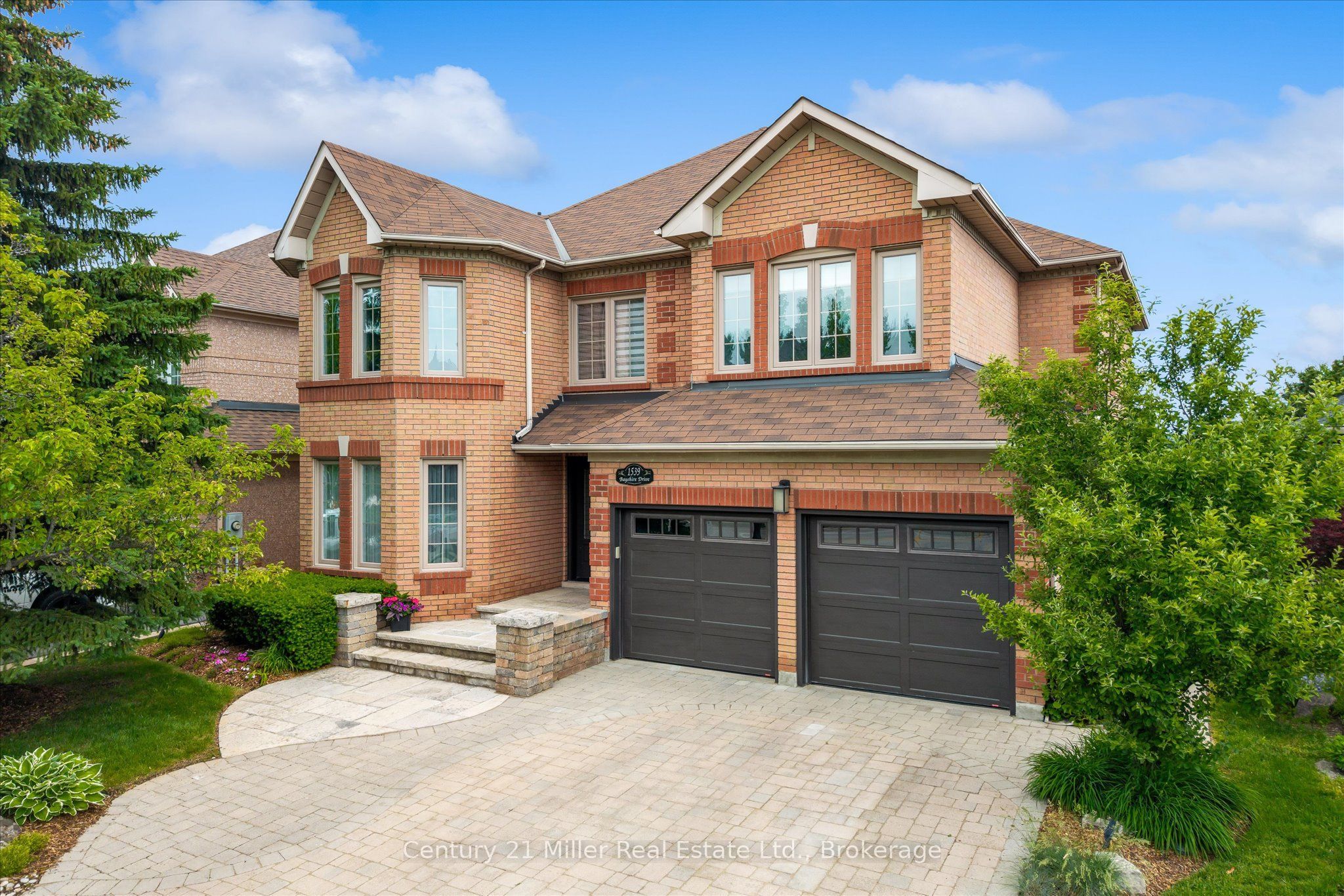 1539 Bayshire Drive, Oakville, ON L6H 6E5 photo 2
