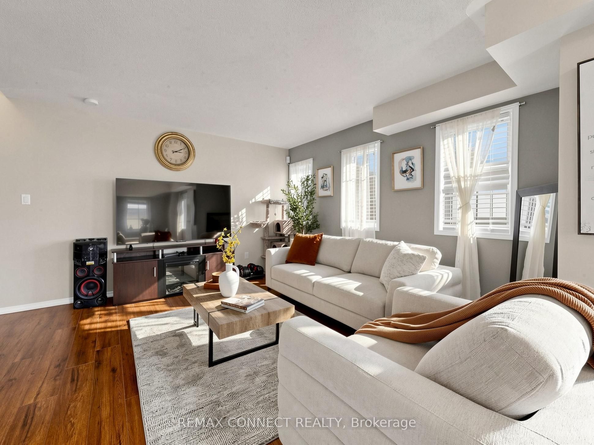 58 Sidney Belsey Crescent 304, Toronto, ON M6M 5J2 photo 3