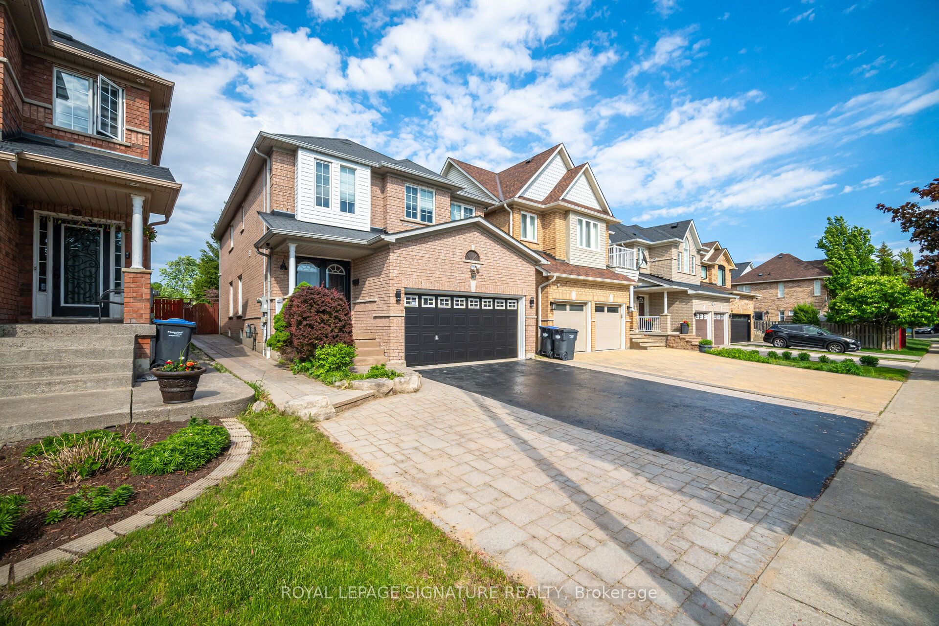 901 Knotty Pine Grove, Mississauga, ON L5W 1J9 photo 5