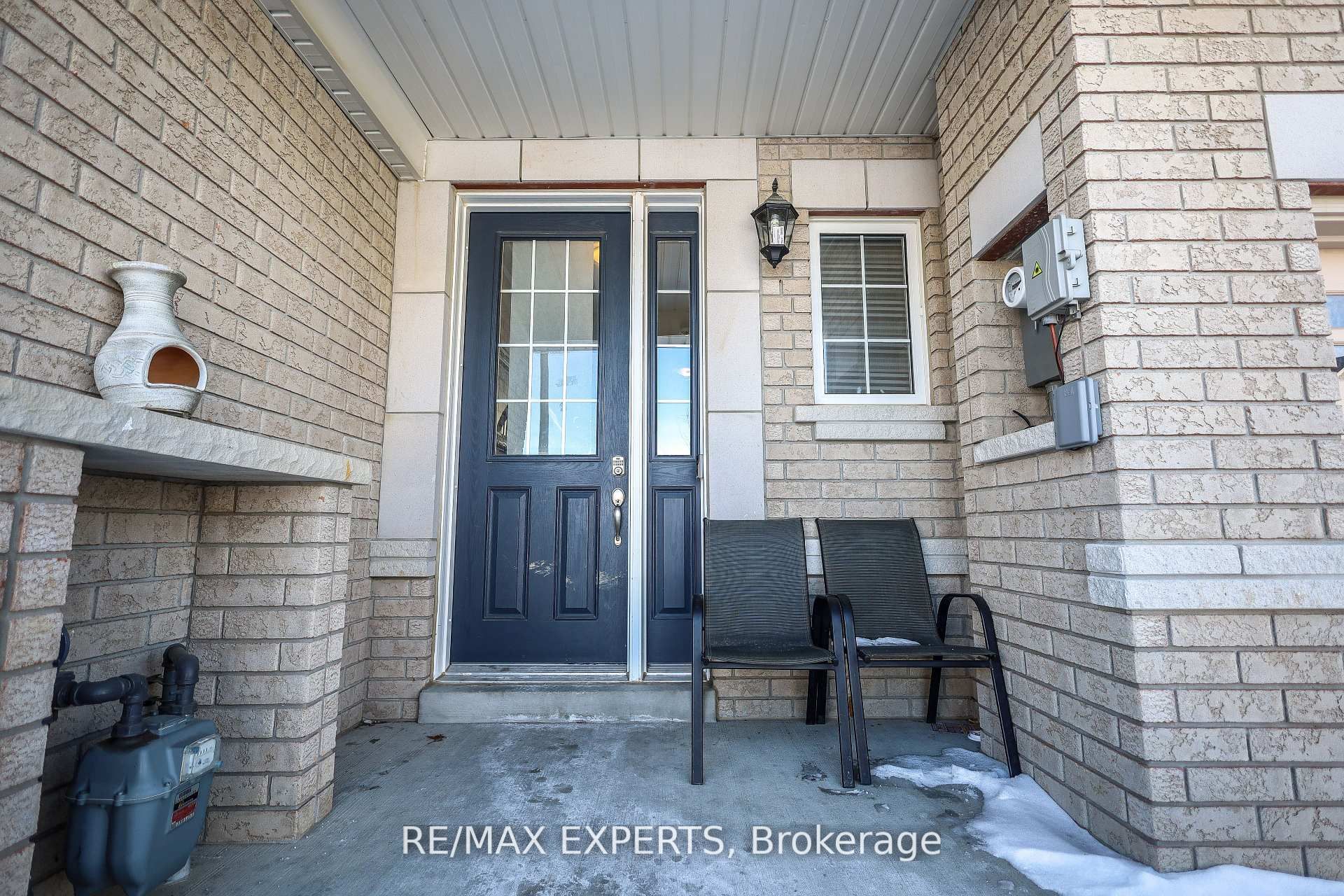 27 Hogan Manor Drive, Brampton, ON L7A 4V3 photo 5