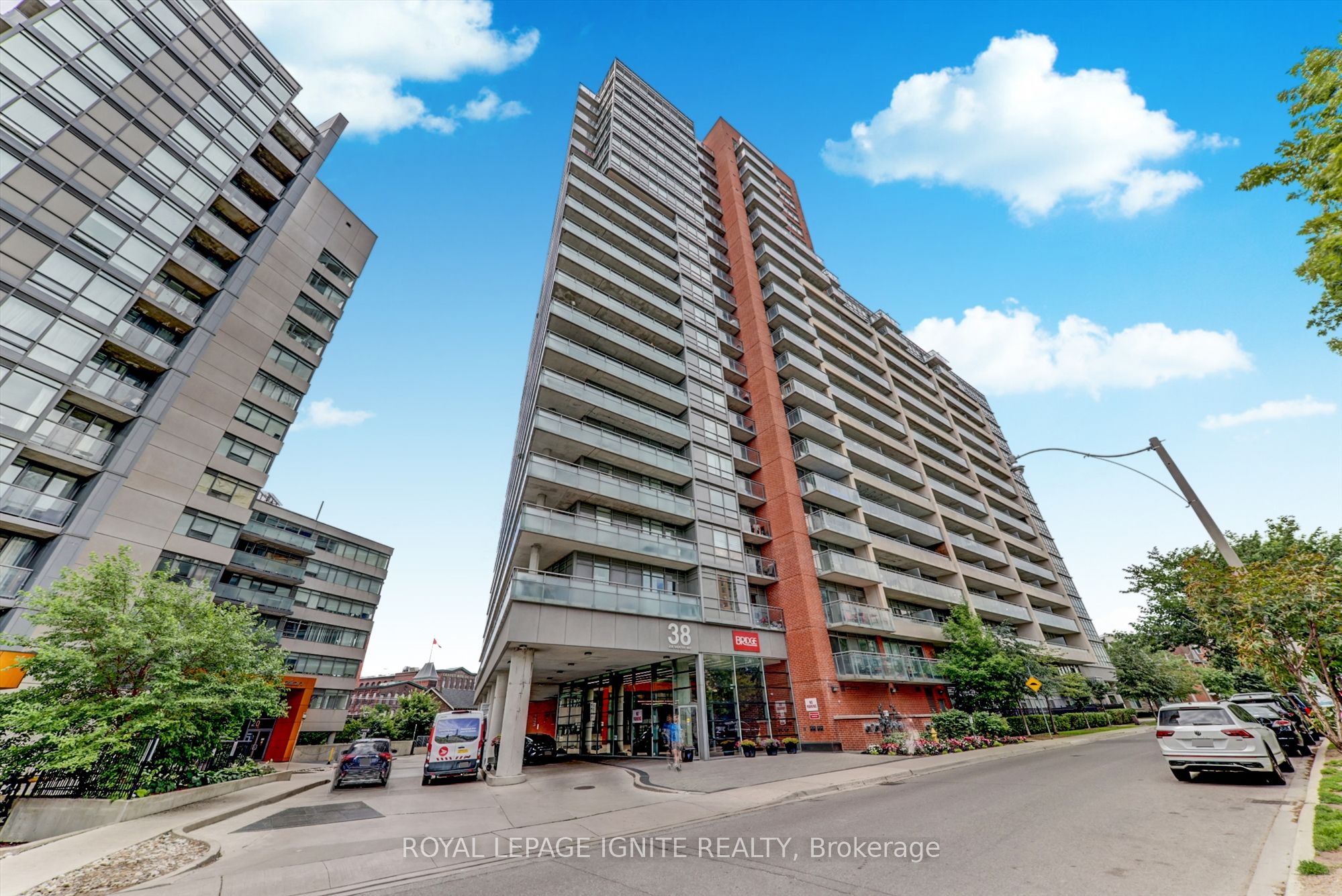 38 Joe Shuster Way 722, Toronto, ON M6K 0A5 photo 2