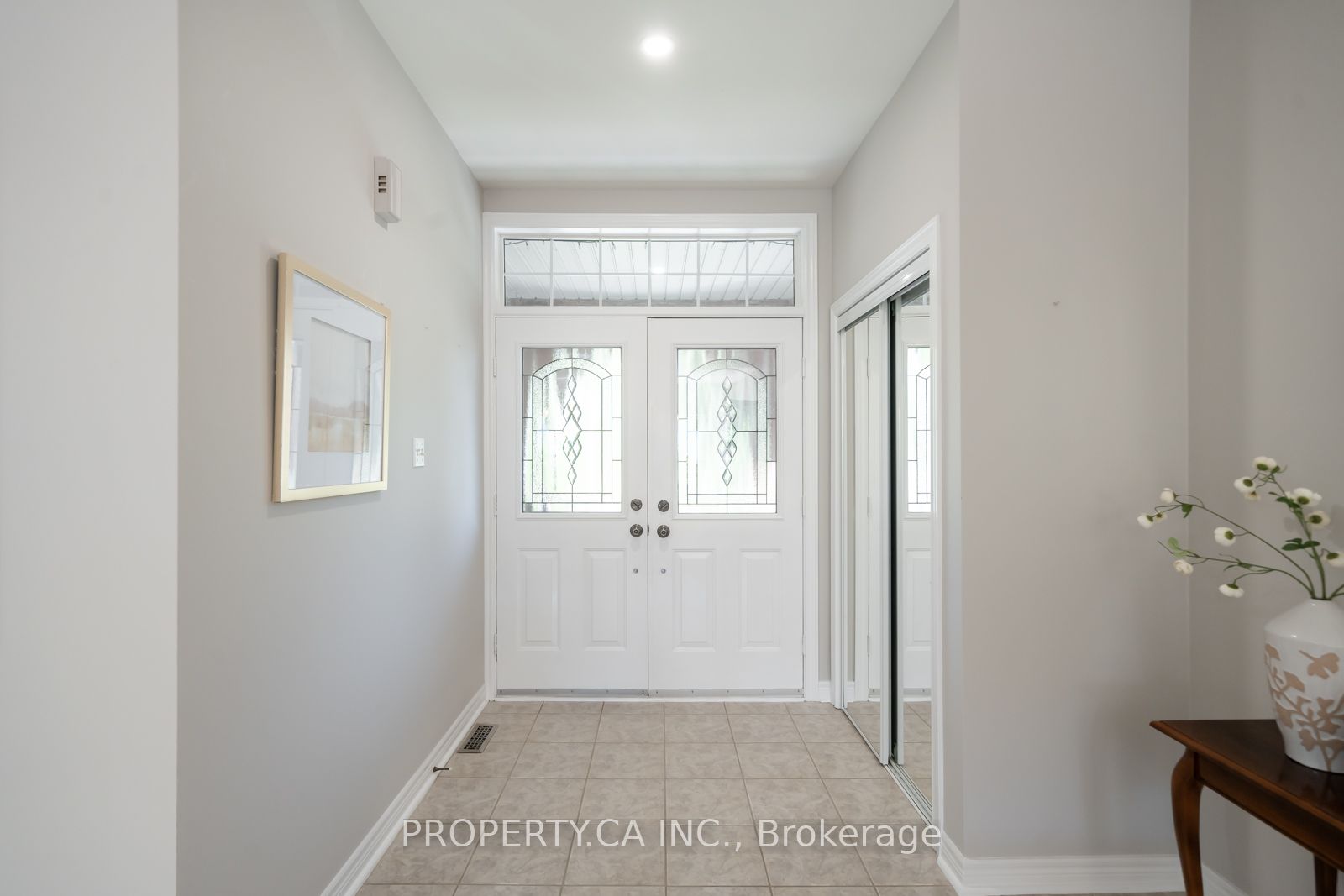 1143 Carding Mill Place, Mississauga, ON L5W 1C4 photo 2
