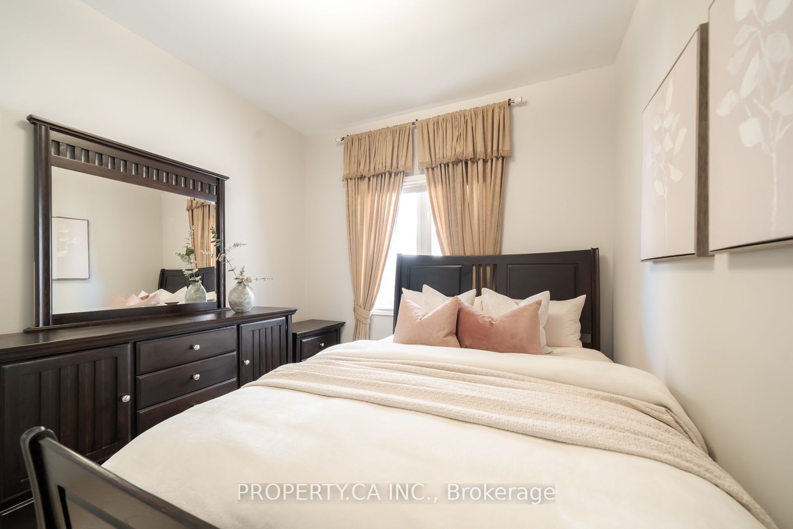 1143 Carding Mill Place, Mississauga, ON L5W 1C4 photo 5