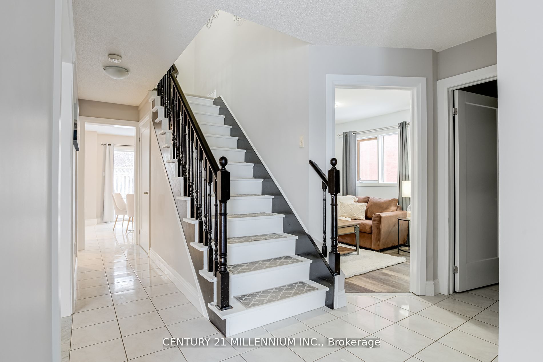 239 Lisa Marie Drive, Orangeville, ON L9W 4P6 photo 3
